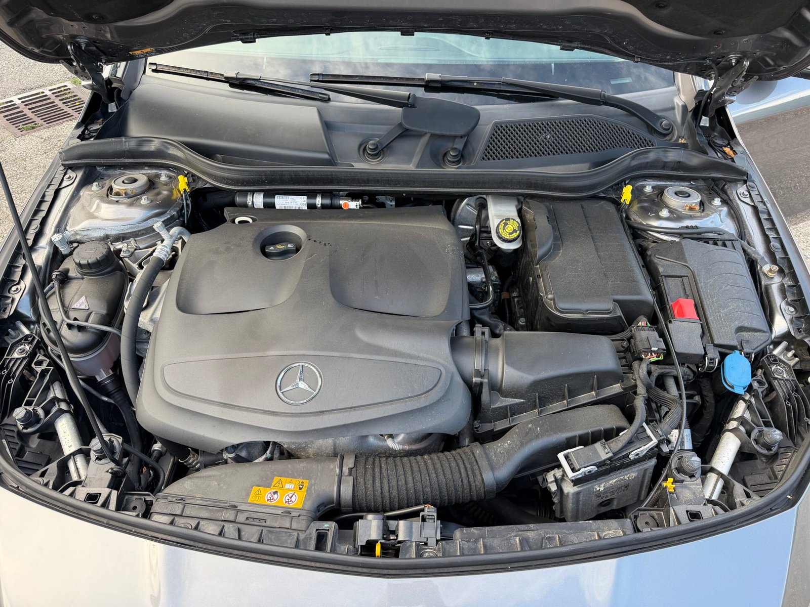 MERCEDES-BENZ Classe CLA FASCINATION Shooting Brake Phase 2 180 1.6 i 16V BlueEFFICIENCY S&S 122 cv
