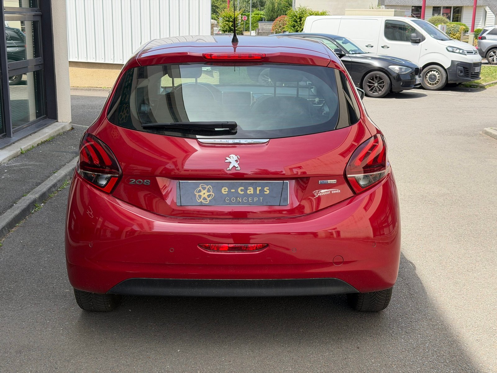 Peugeot 208 110ch « Allure Business »