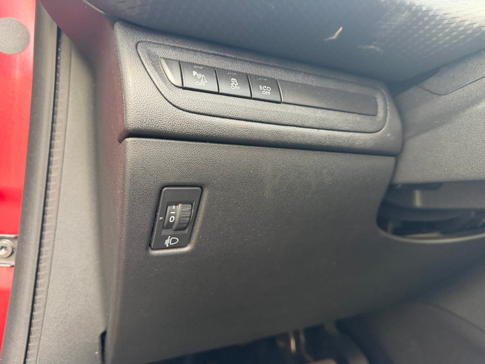 Peugeot 208 110ch « Allure Business »