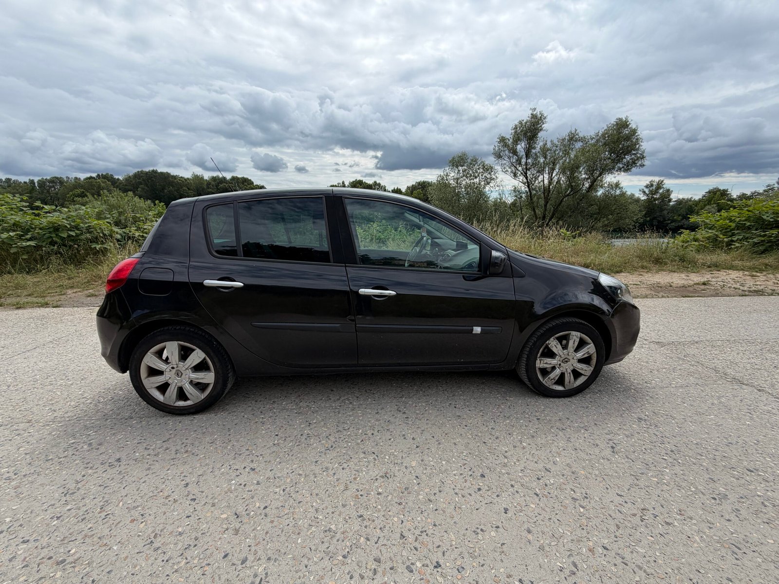 RENAULT Clio 3 Tomtom Phase 2 1.6i 111 cv Automatique
