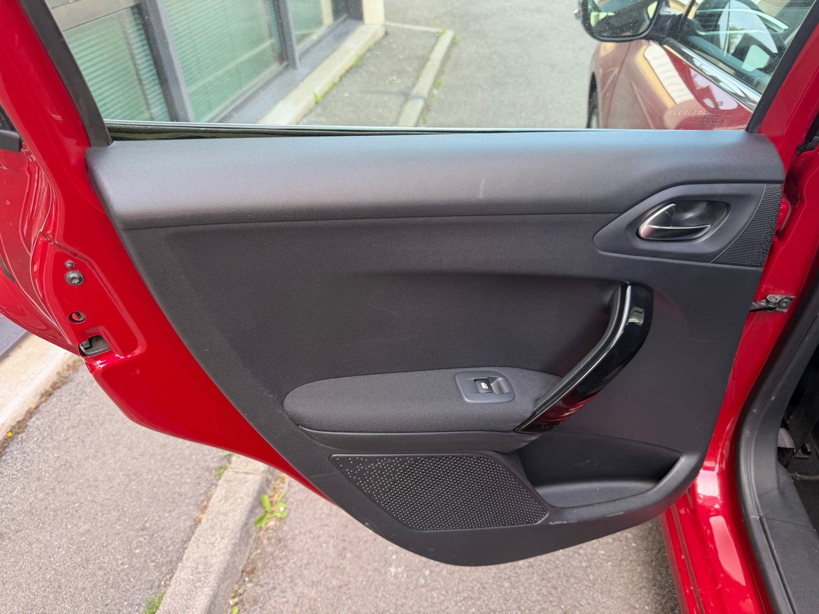 Peugeot 208 110ch « Allure Business »