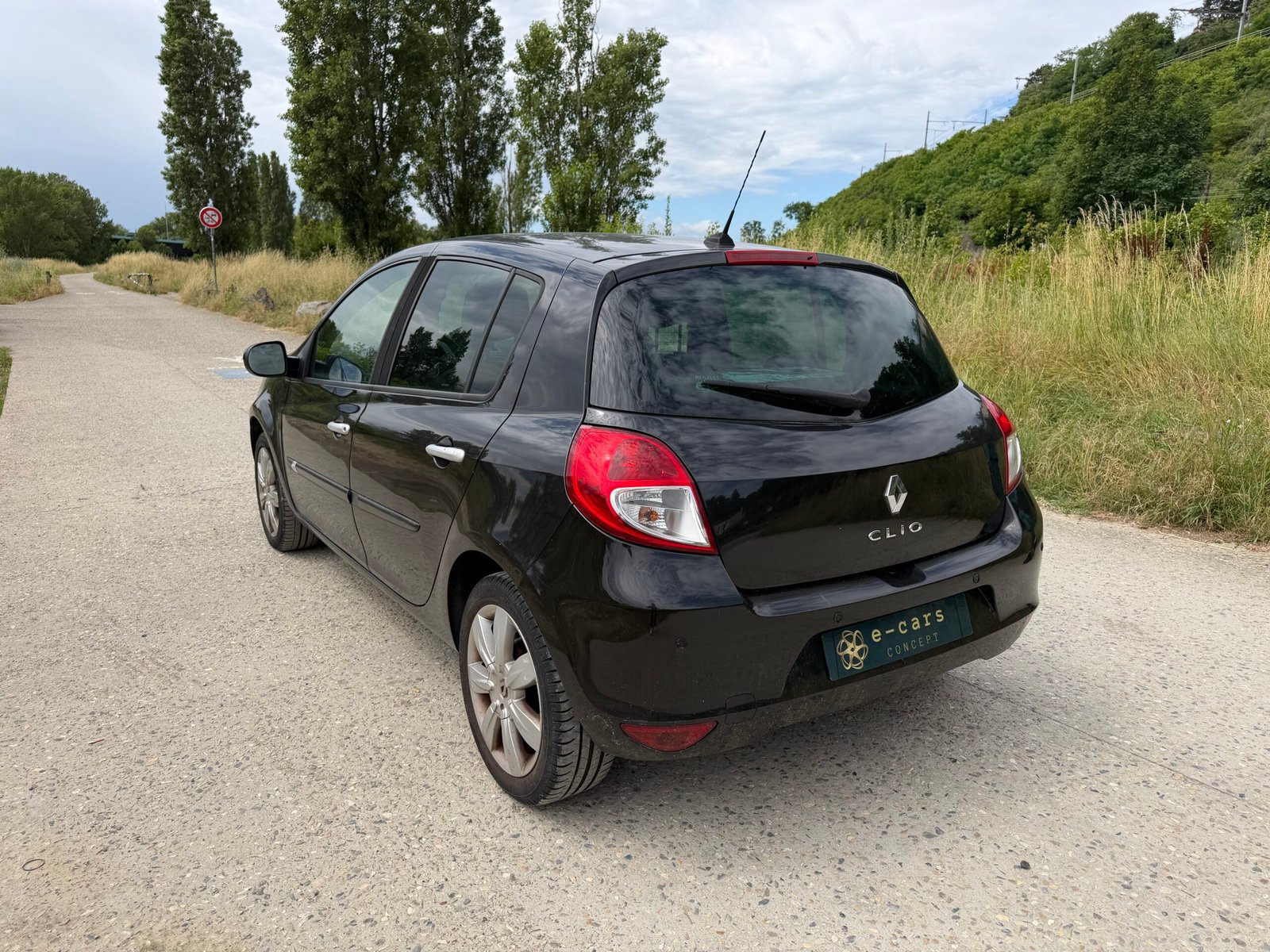 RENAULT Clio 3 Tomtom Phase 2 1.6i 111 cv Automatique