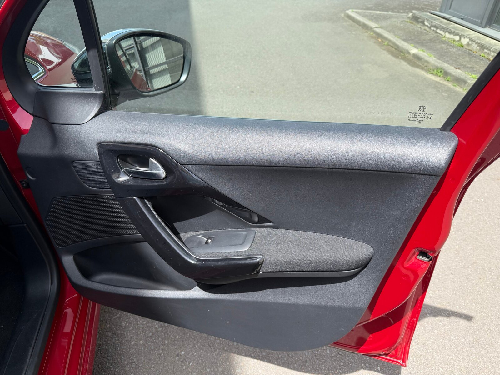 Peugeot 208 110ch « Allure Business »