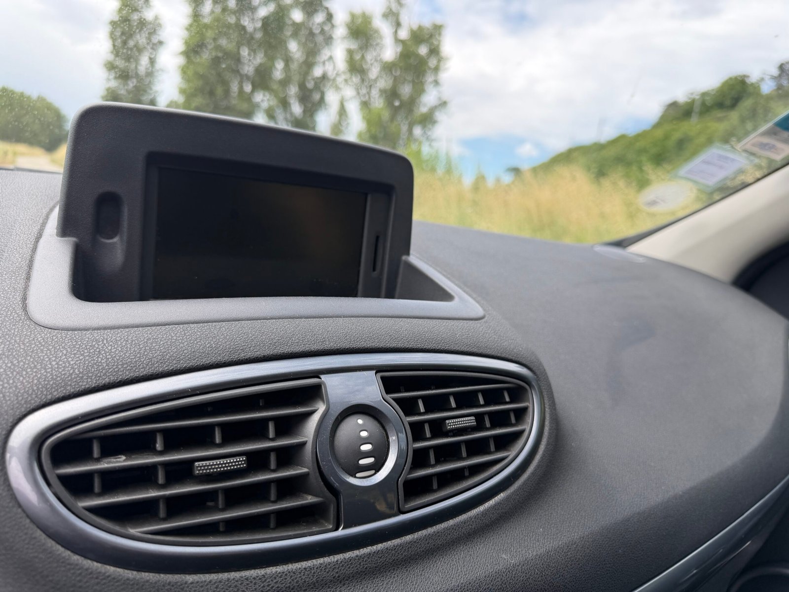 RENAULT Clio 3 Tomtom Phase 2 1.6i 111 cv Automatique