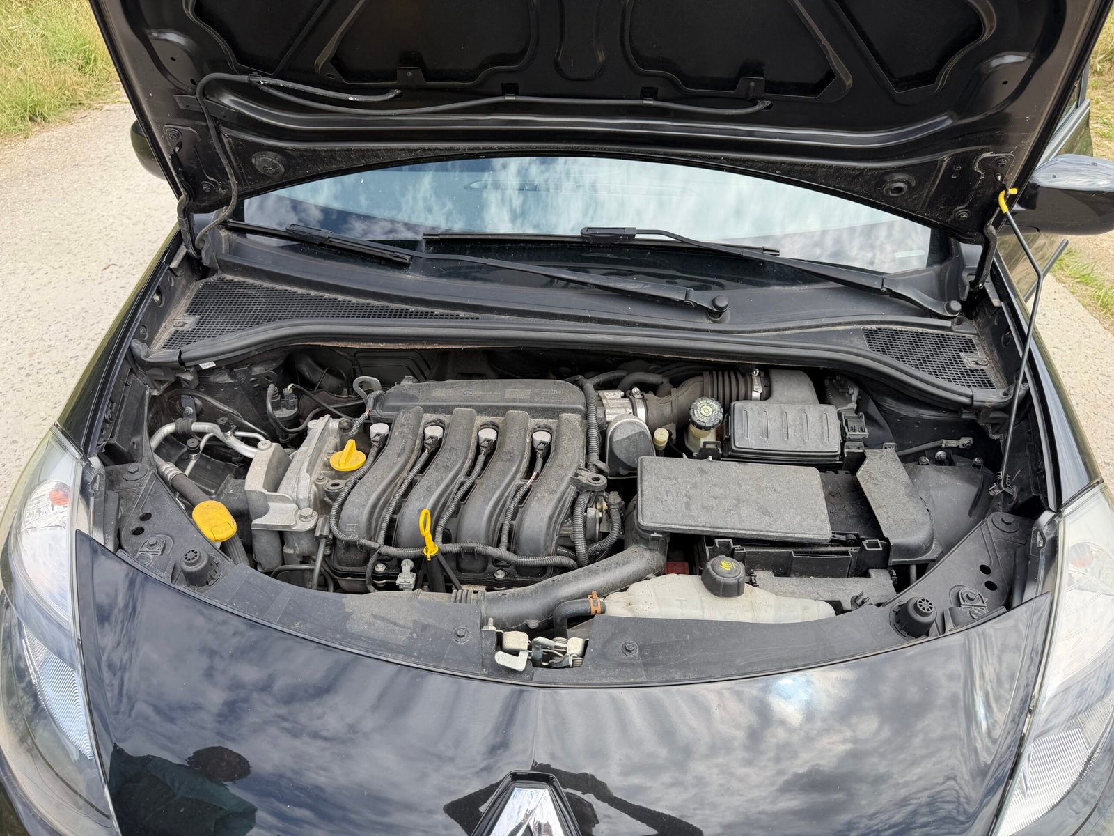 RENAULT Clio 3 Tomtom Phase 2 1.6i 111 cv Automatique