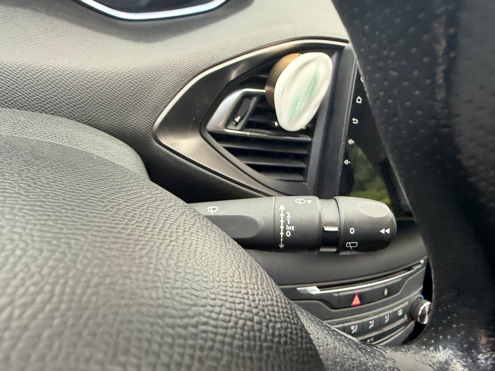 Peugeot 308  1.2 VTI 130ch
