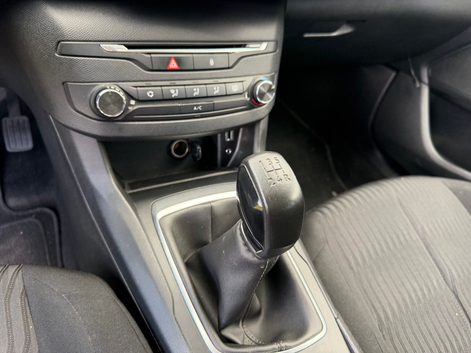Peugeot 308  1.2 VTI 130ch