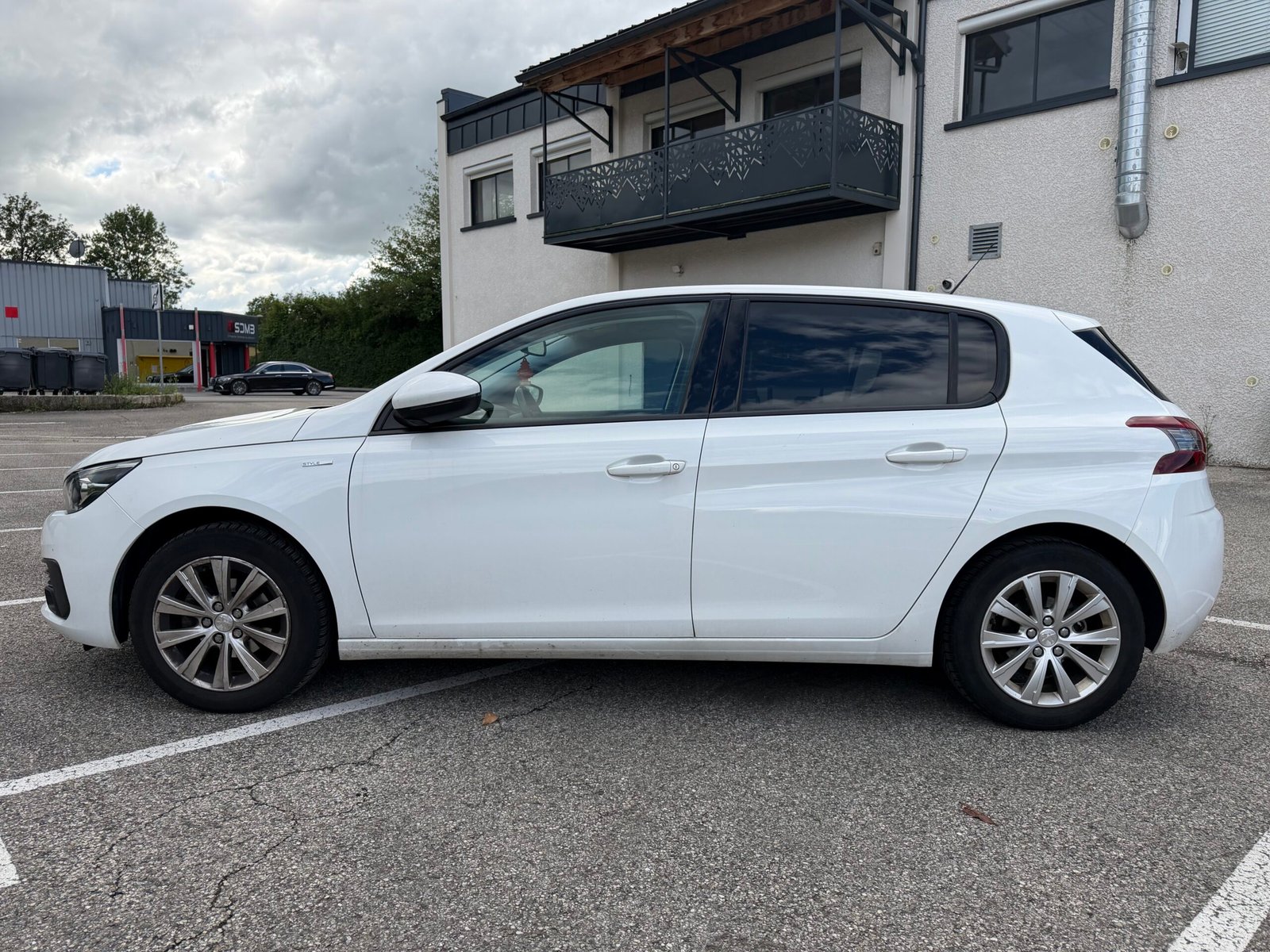 PEUGEOT 308 Phase II 1.5 Blue HDi 102 cv