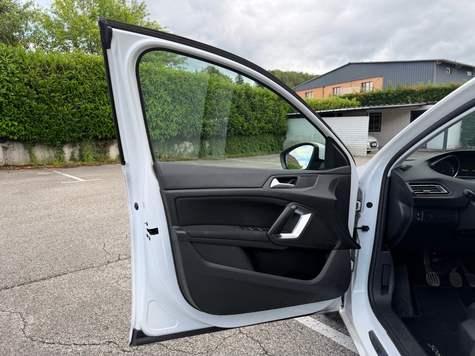 PEUGEOT 308 Phase II 1.5 Blue HDi 102 cv