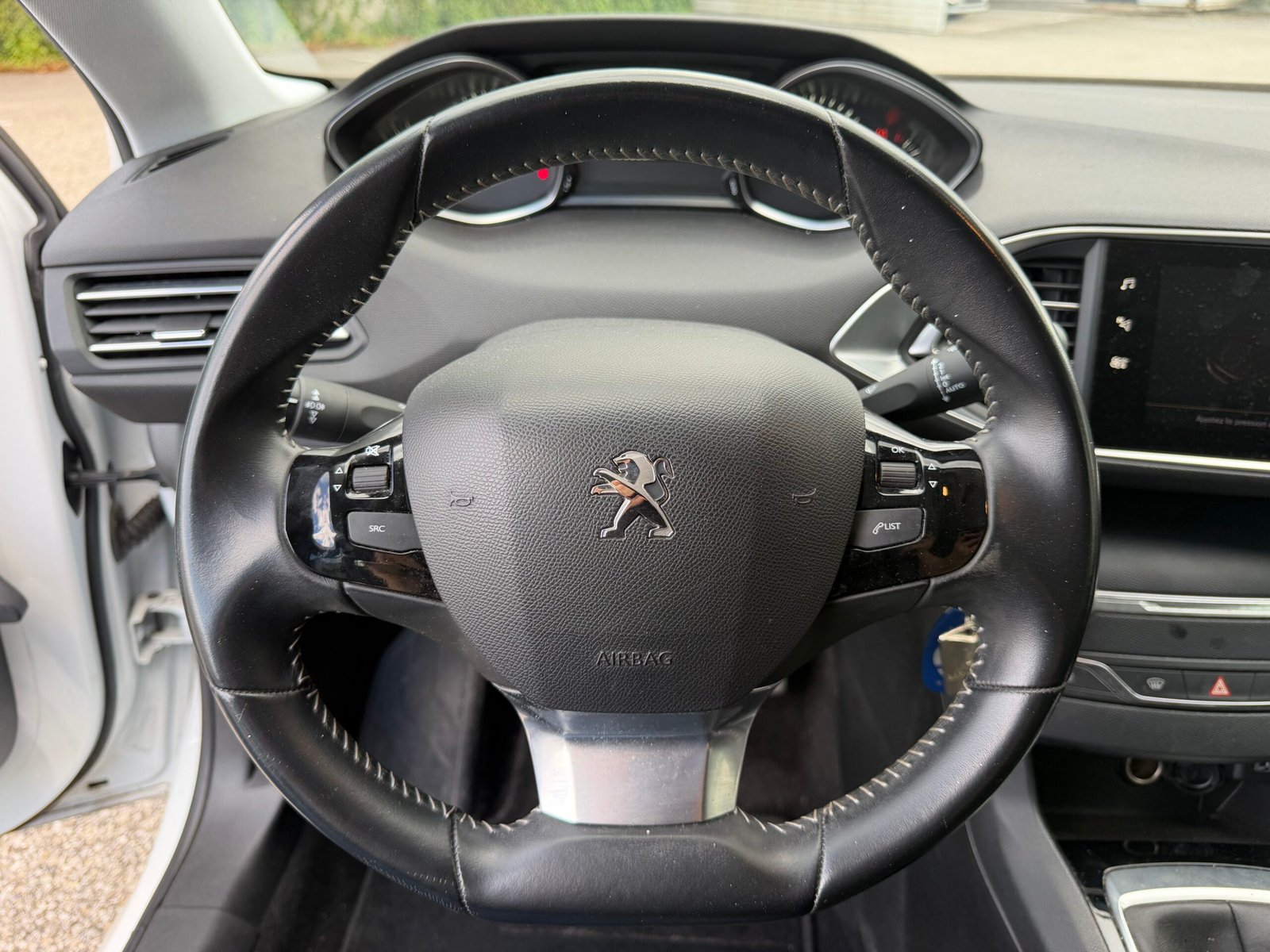 PEUGEOT 308 Phase II 1.5 Blue HDi 102 cv