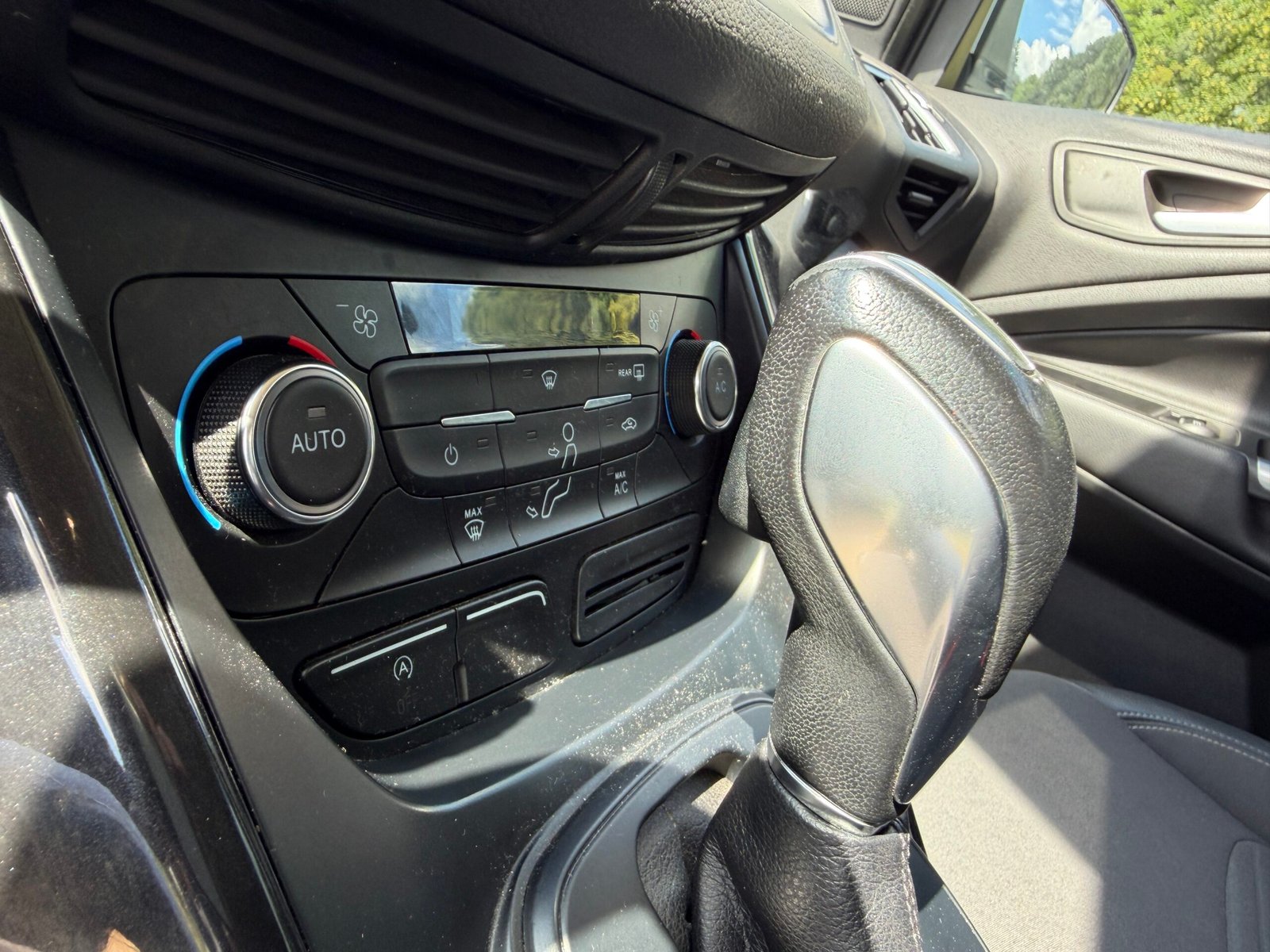 FORD Kuga II 1.5 TDCi 4×2 120cv Boîte automatique