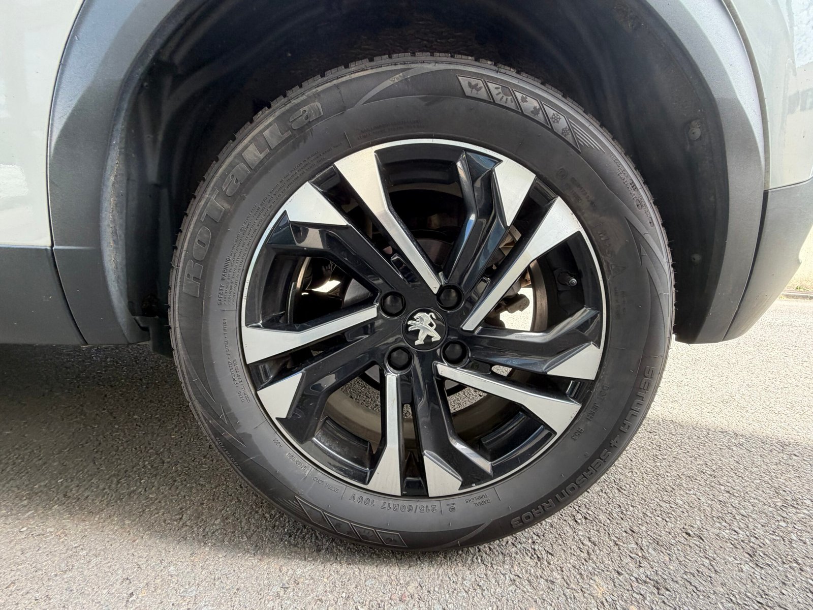 Peugeot 2008 100ch “Allure”