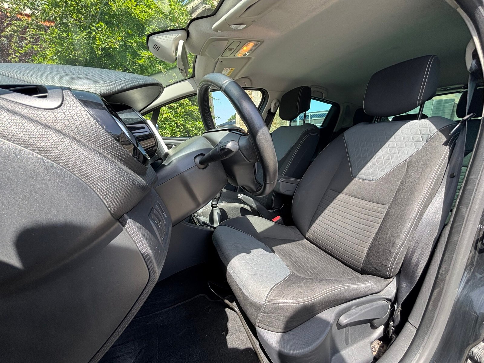 RENAULT Clio IV 5 1.5 dCi 90ch “Intens”