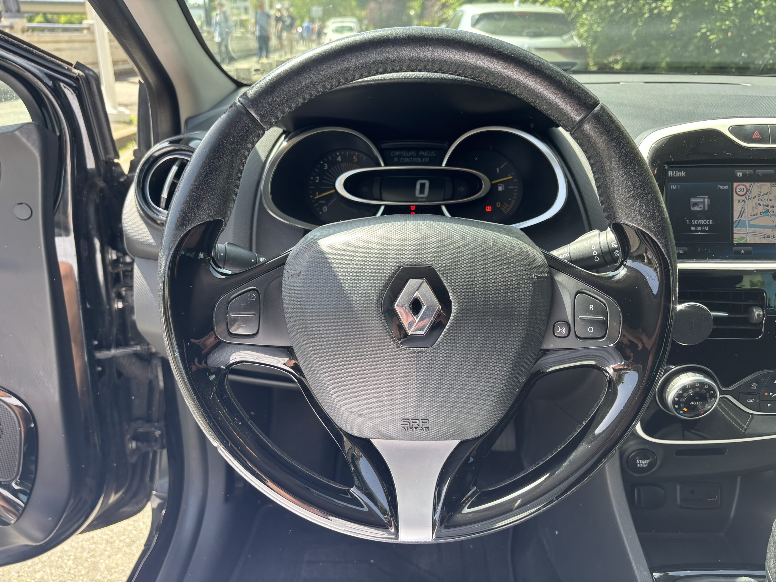 RENAULT Clio IV 5 1.5 dCi 90ch “Intens”