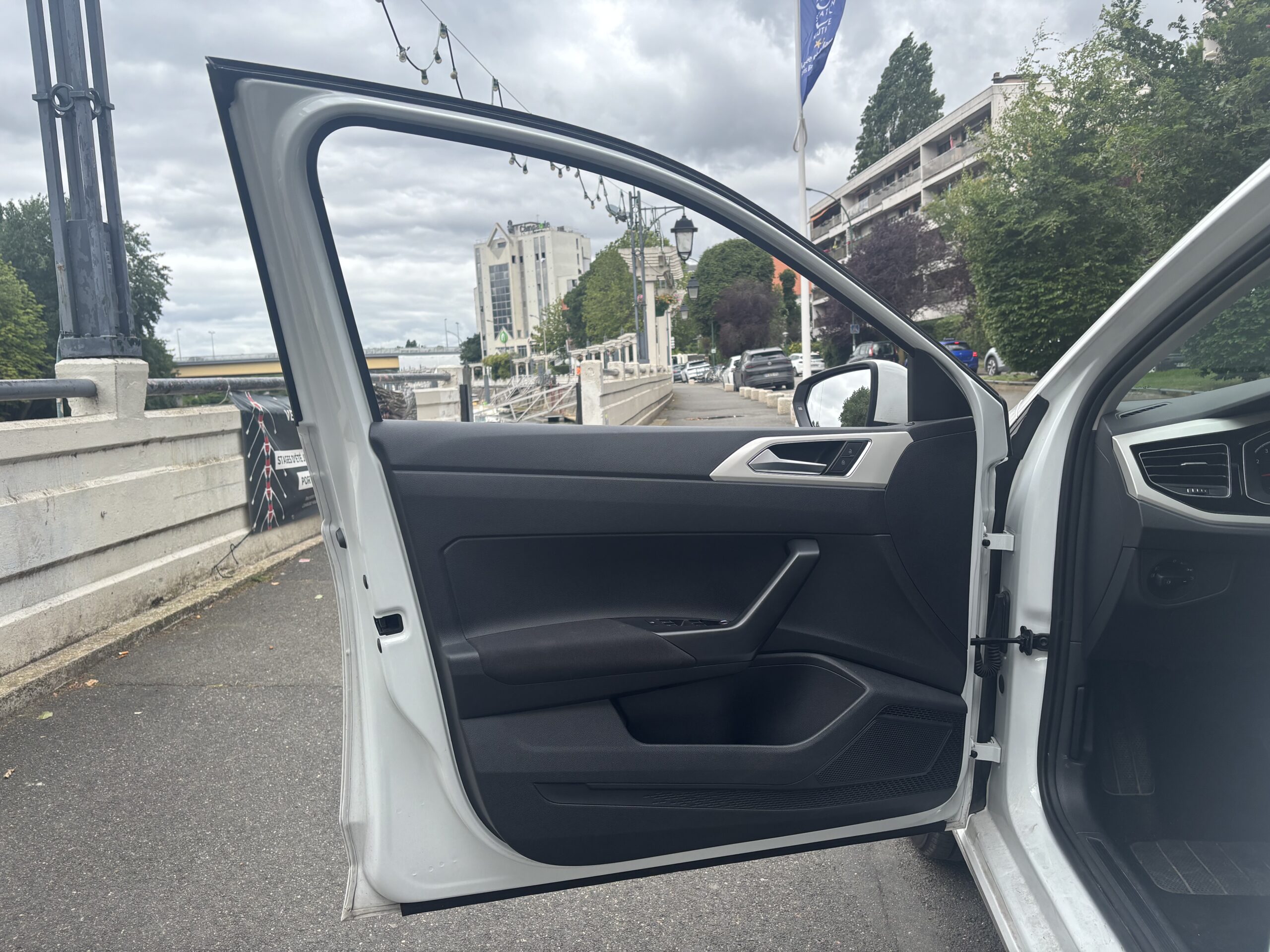 VOLKSWAGEN Polo VI 1.0 TSI 116ch “Carat”