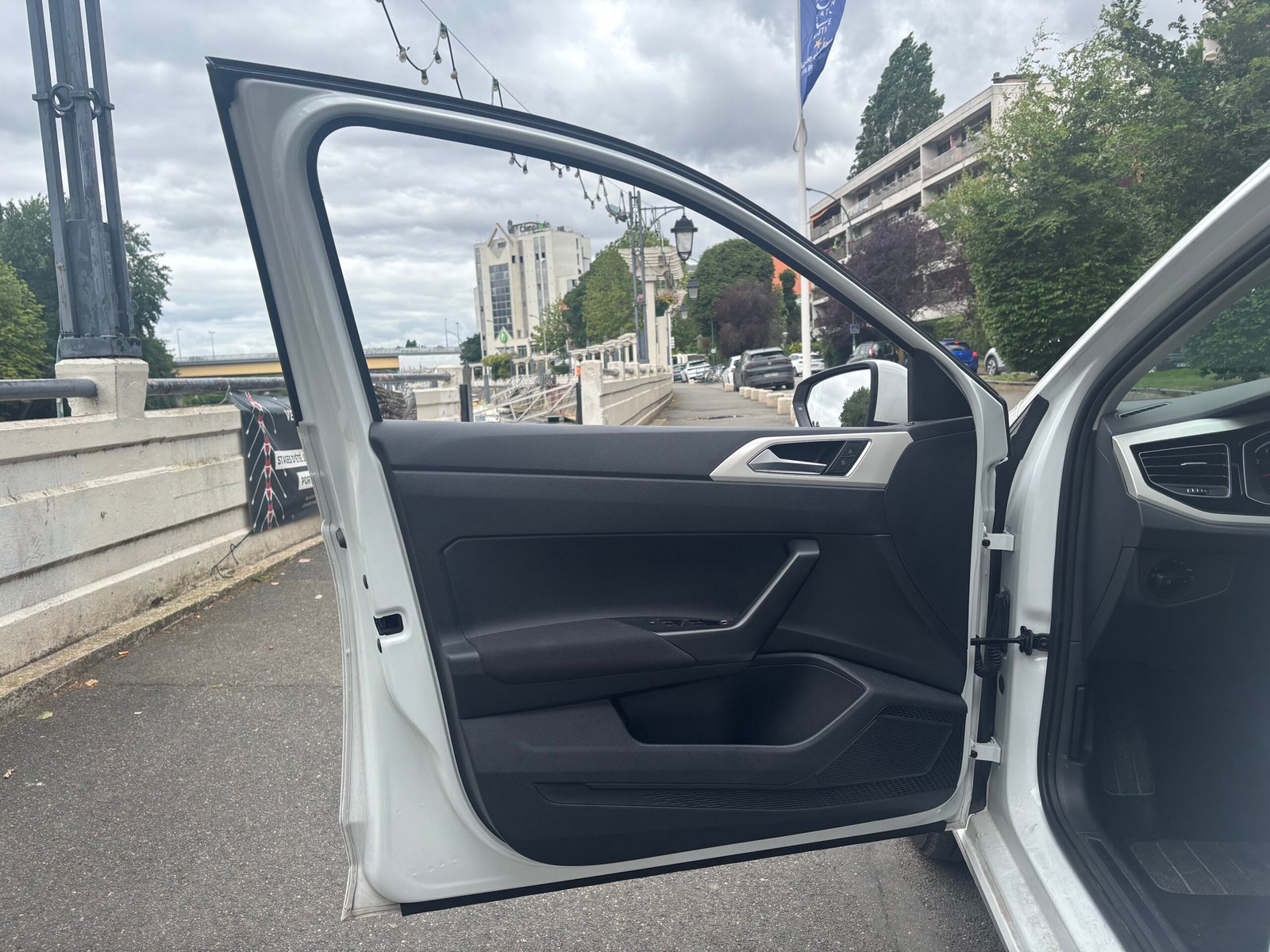 VOLKSWAGEN Polo VI 1.0 TSI 116ch “Carat”