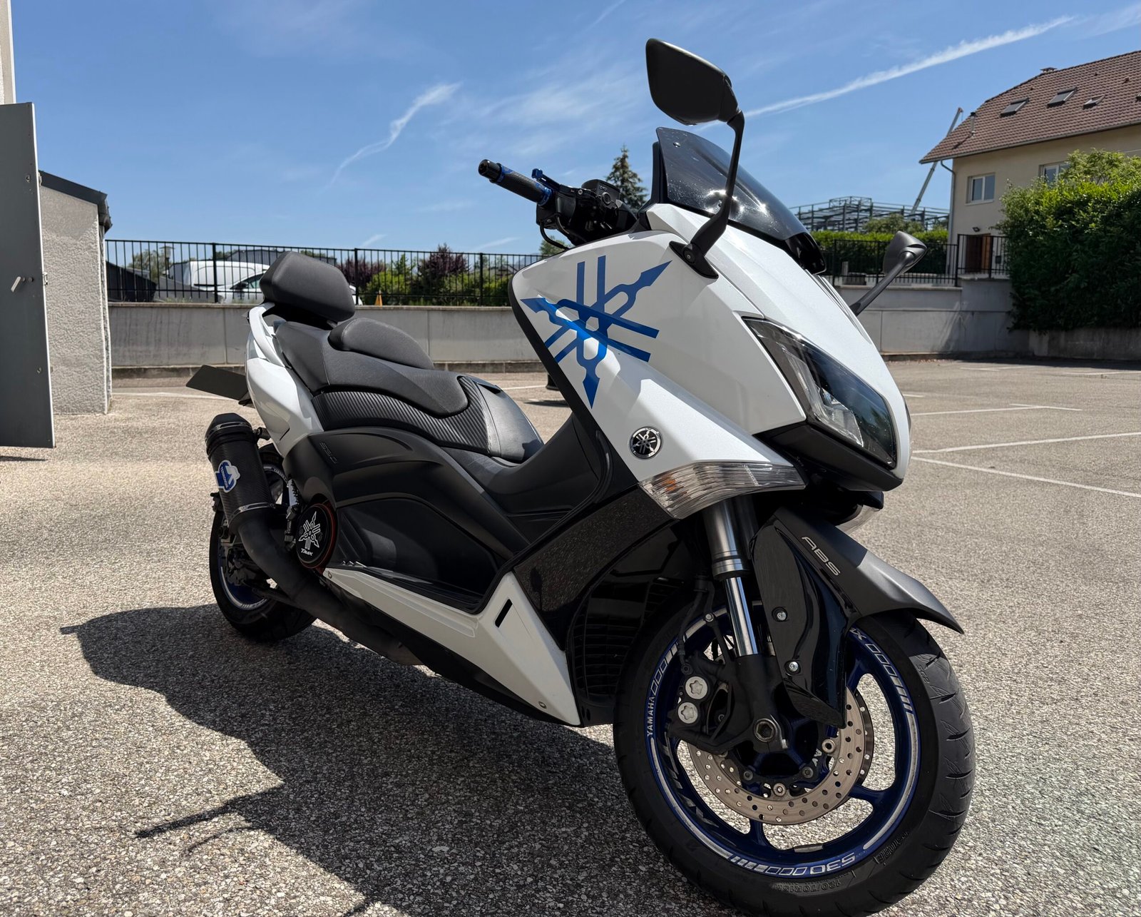 Yamaha T-max 530