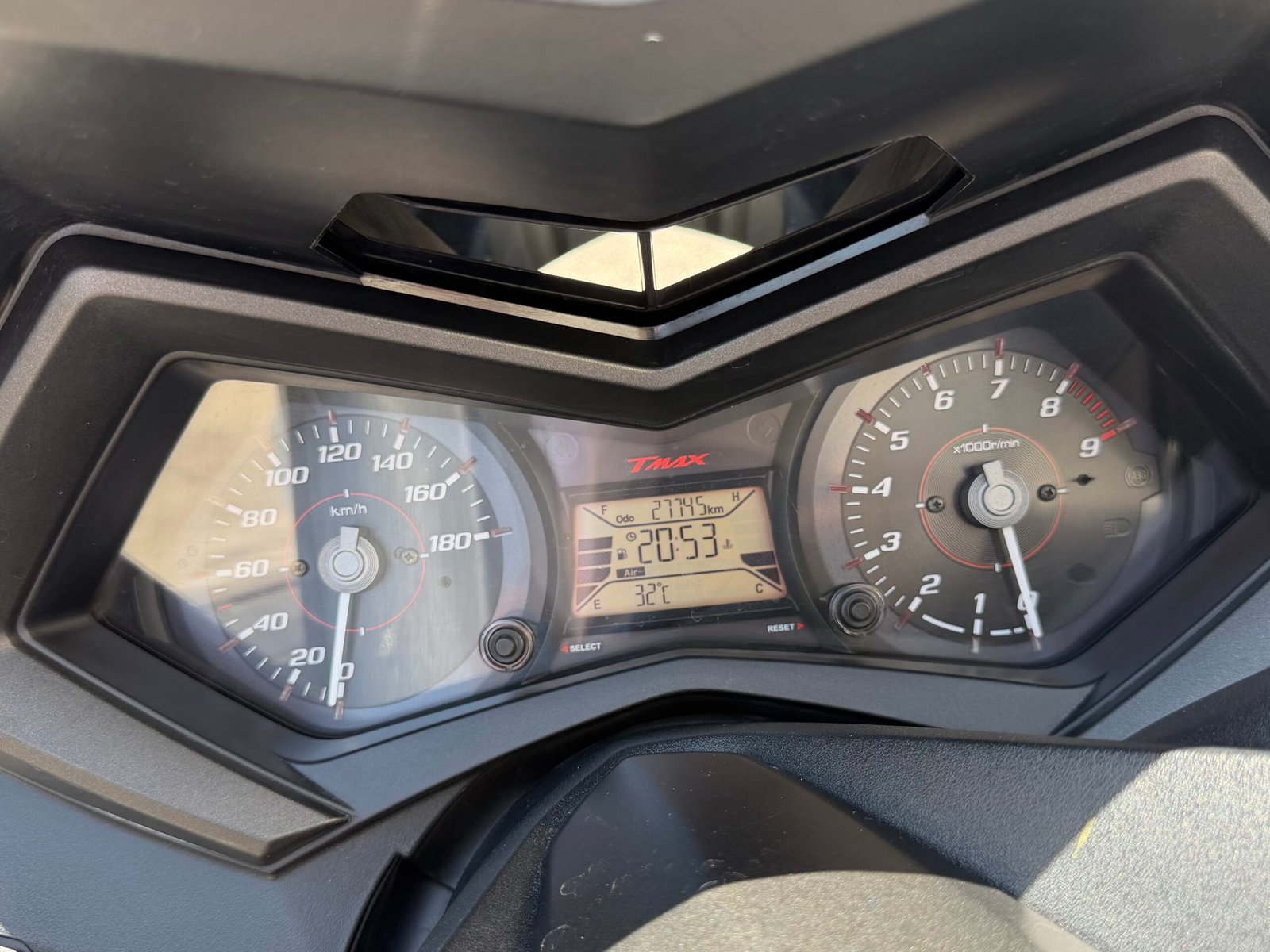 Yamaha T-max 530