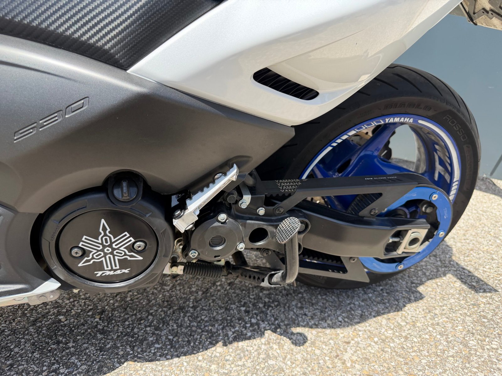 Yamaha T-max 530