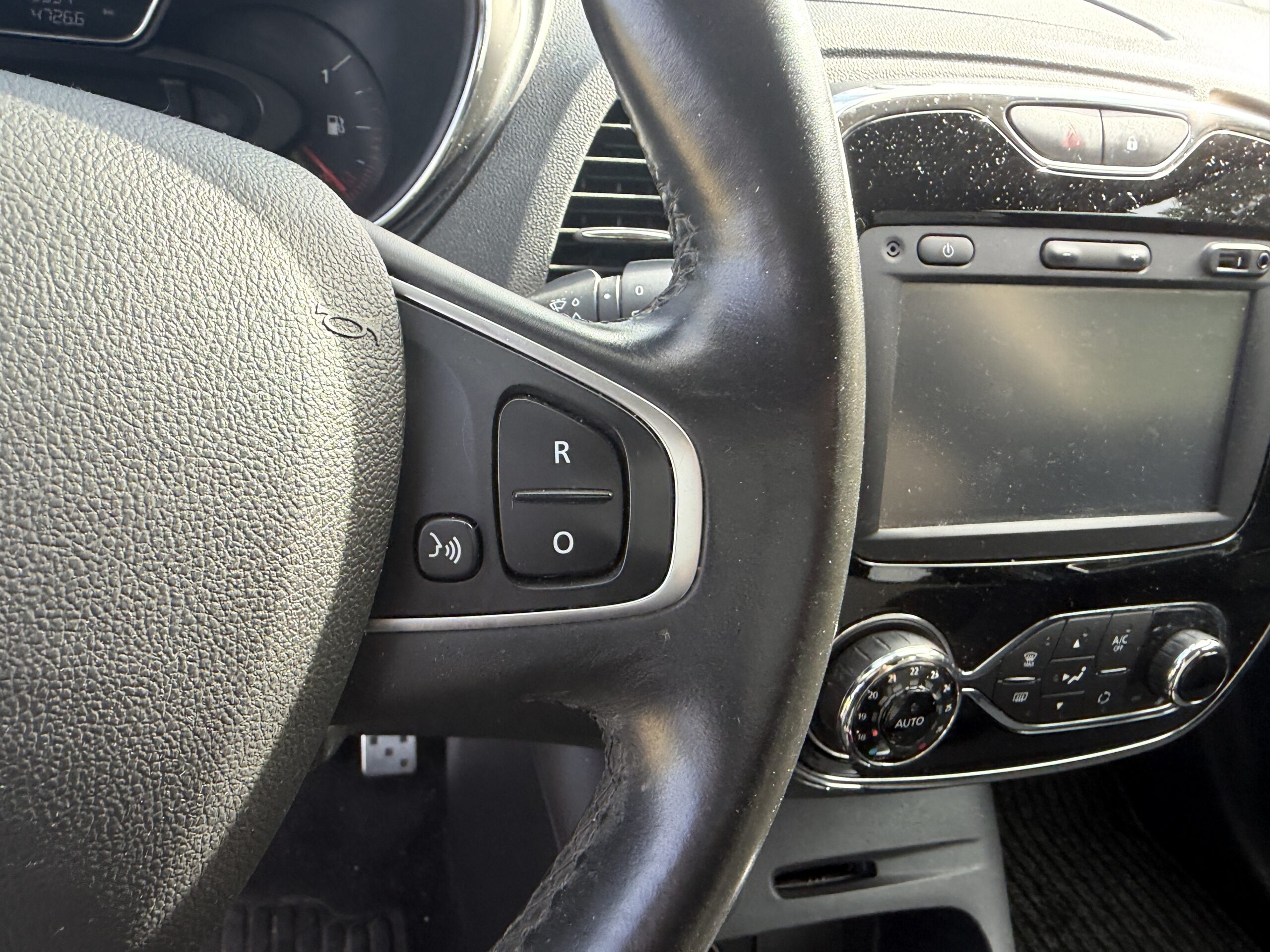 RENAULT Captur – I 1.2 TCe 16V EDC6 120 cv Boîte auto Intens