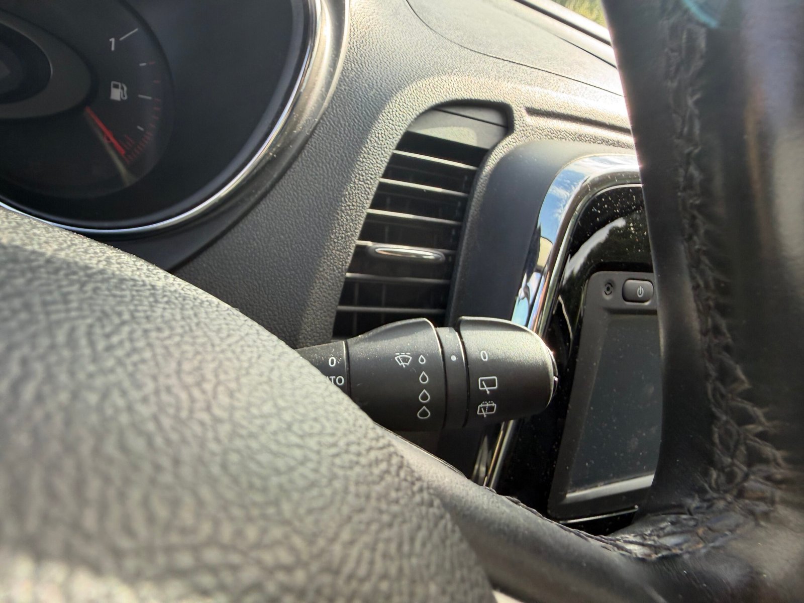 RENAULT Captur – I 1.2 TCe 16V EDC6 120 cv Boîte auto Intens