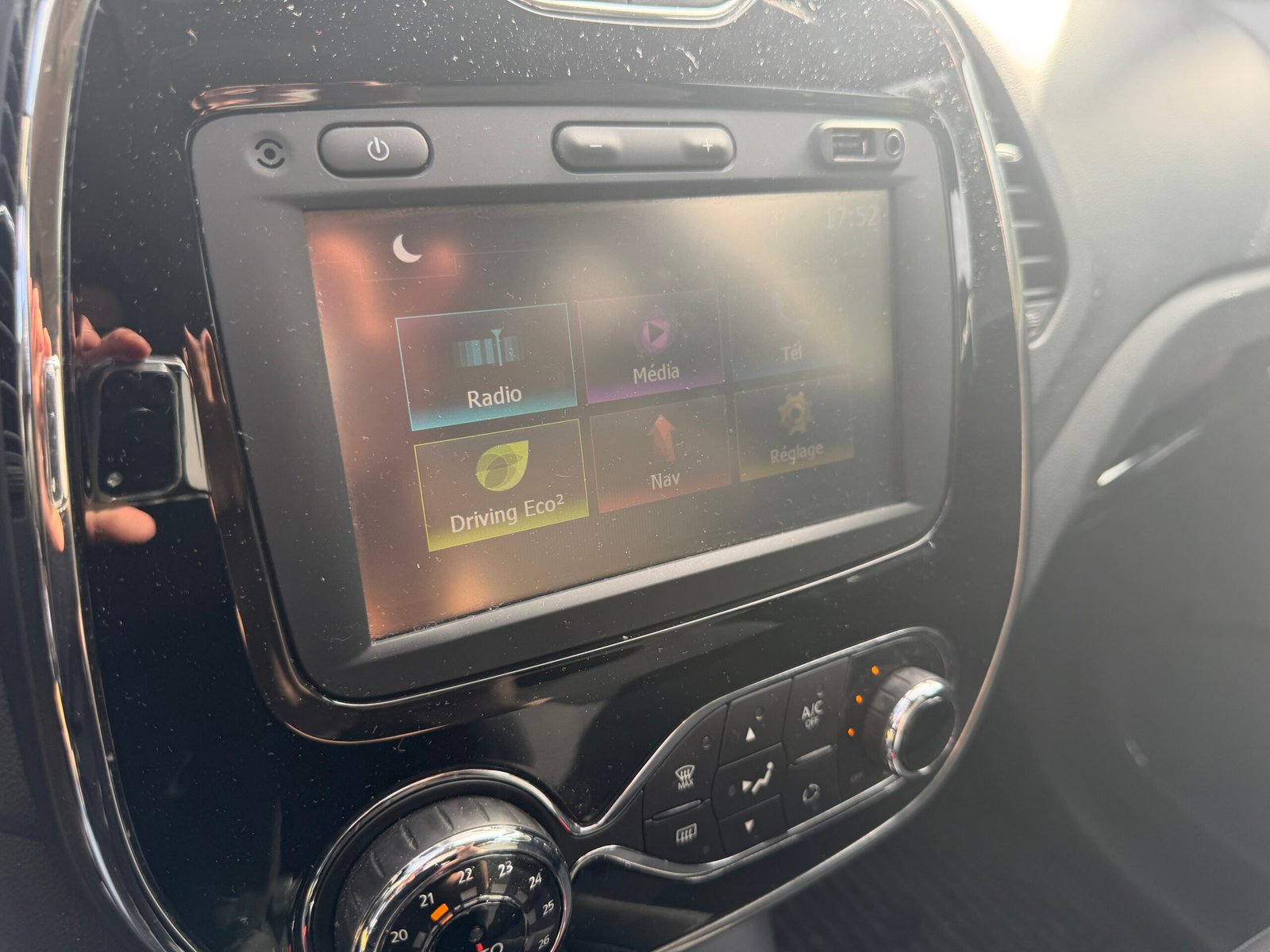 RENAULT Captur – I 1.2 TCe 16V EDC6 120 cv Boîte auto Intens