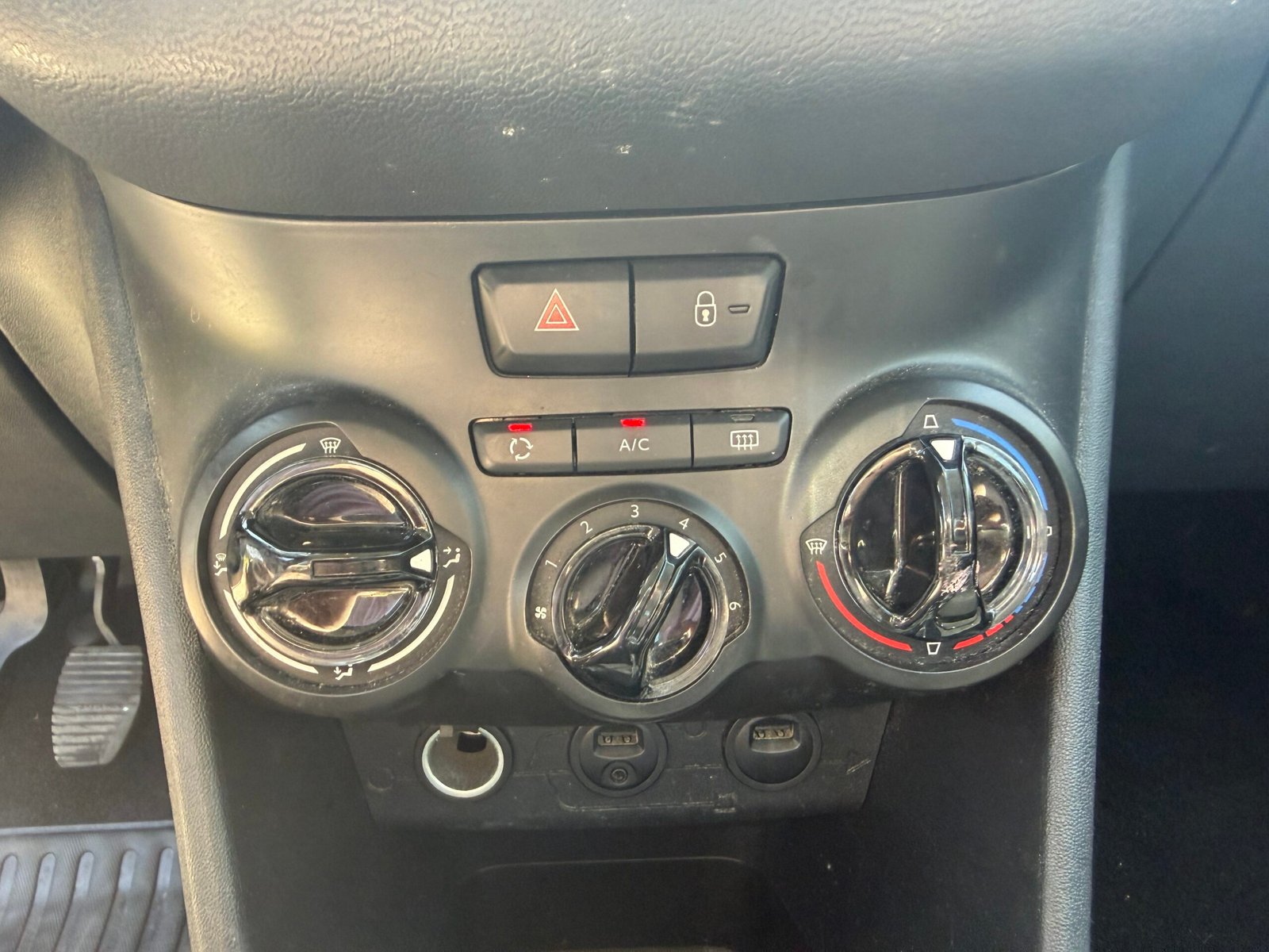 PEUGEOT 208 1.2 VTI 82ch 5p