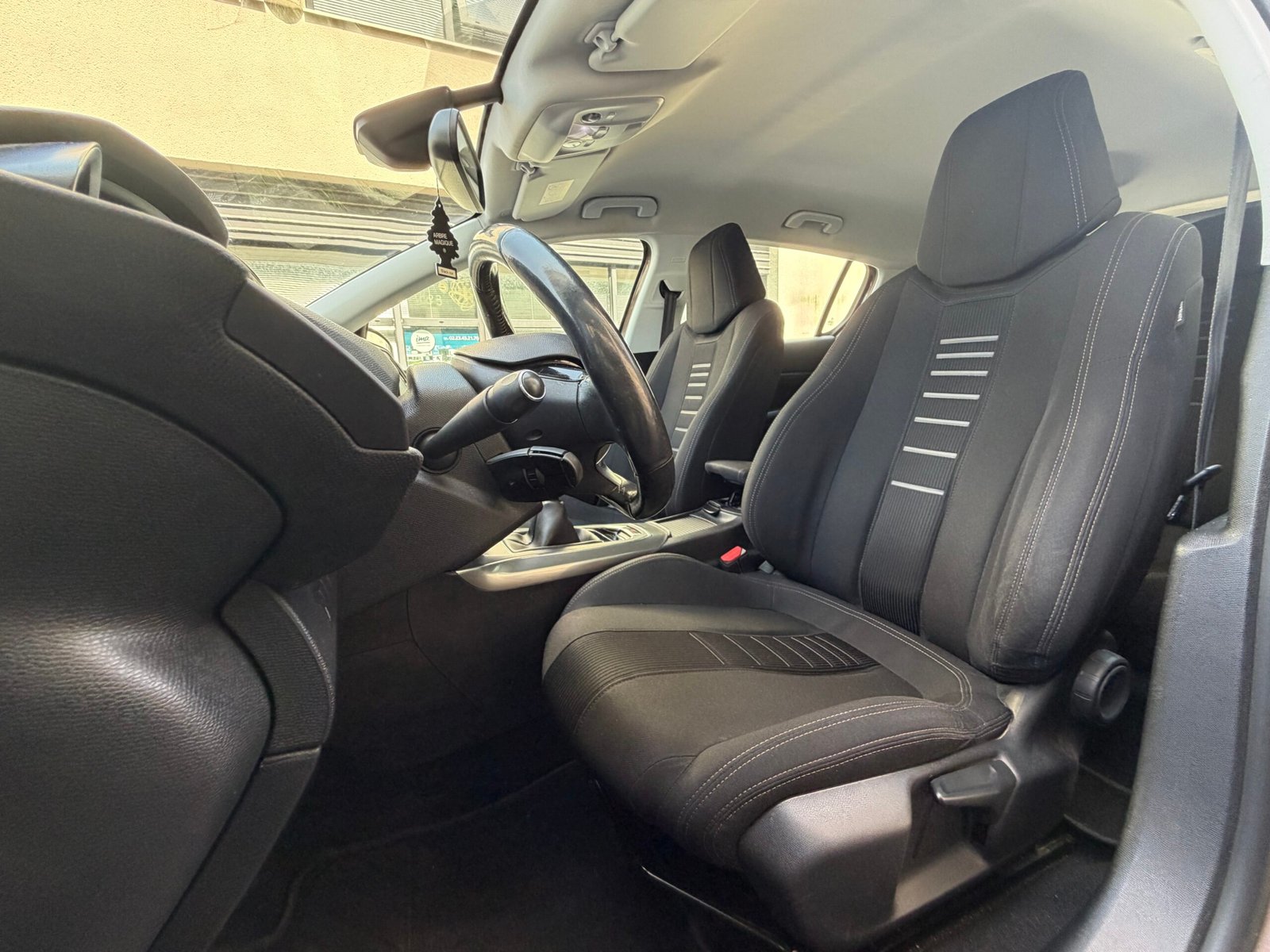 Peugeot 308 125ch «Allure»