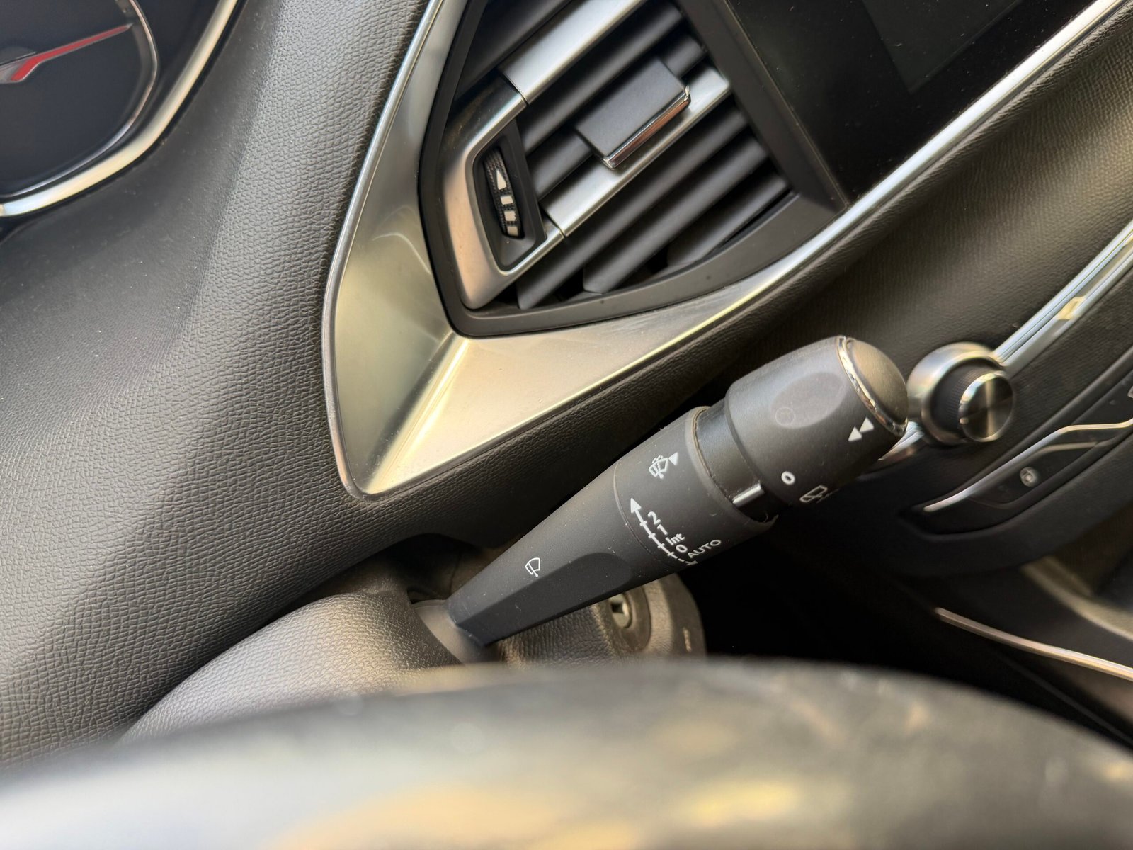 Peugeot 308 125ch «Allure»