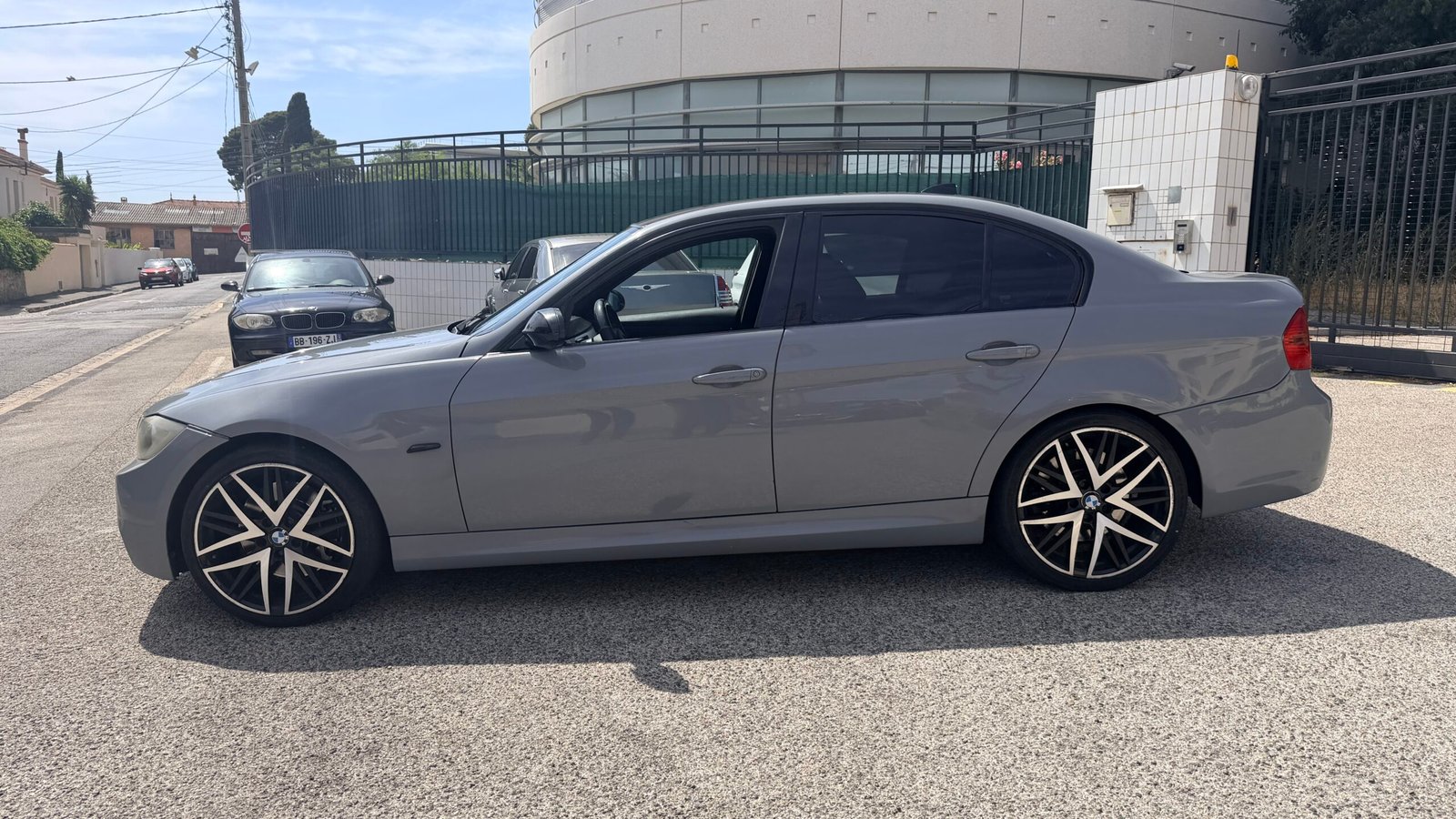BMW 320i SI