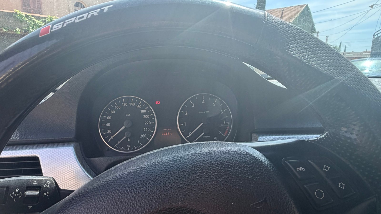 BMW 320i SI