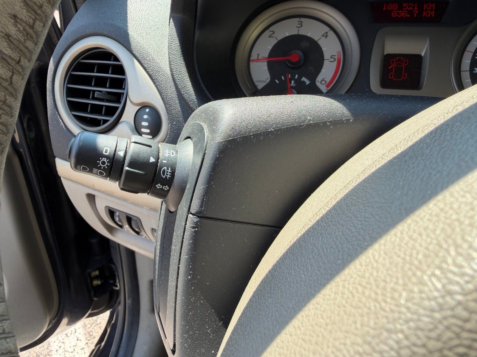 RENAULT Clio III 5 Portes 1.5 dCi 86 cv