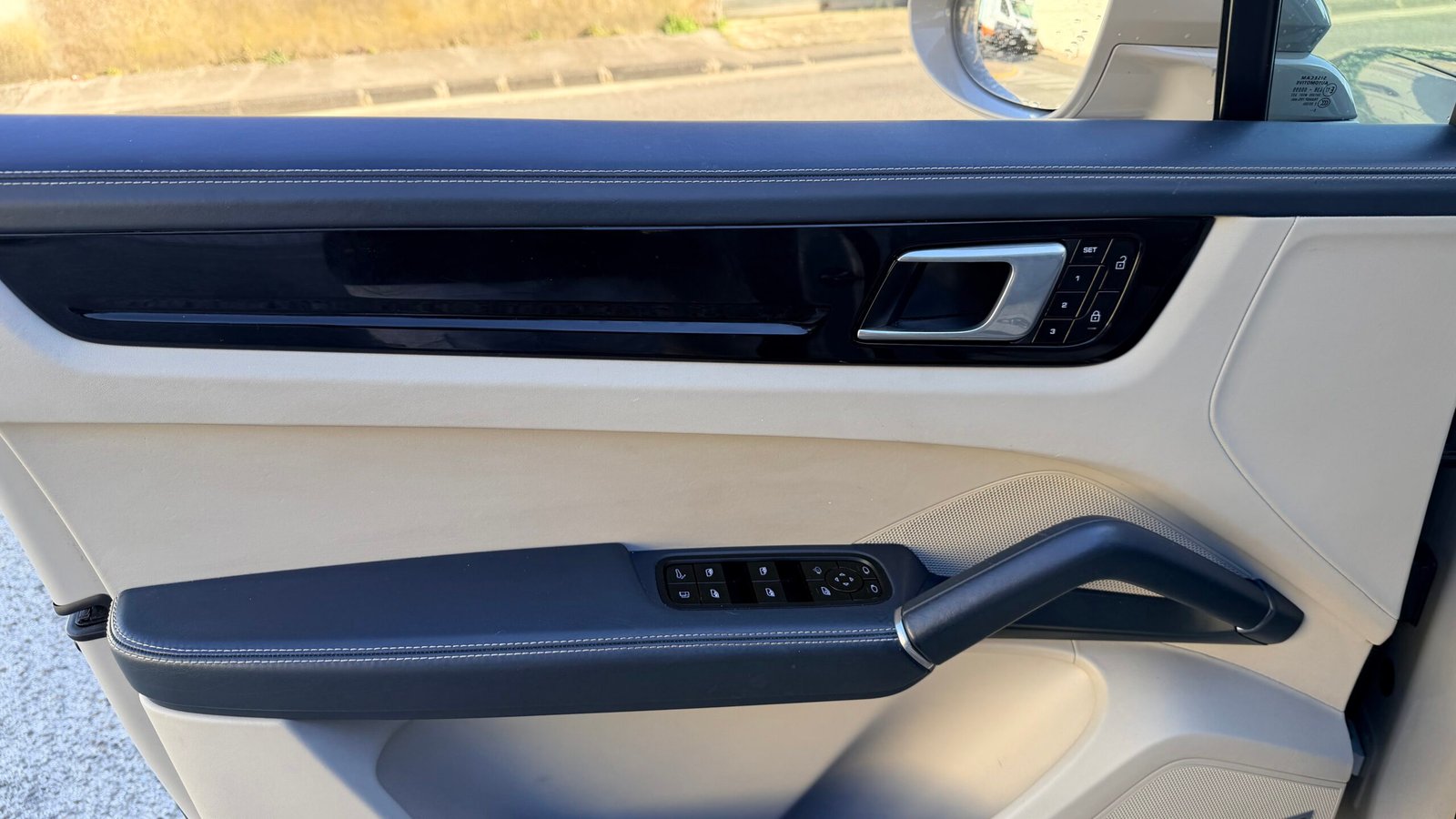 PORCHE CAYENNE COUPE 3.0 V6 E-HYBRID 462 CH