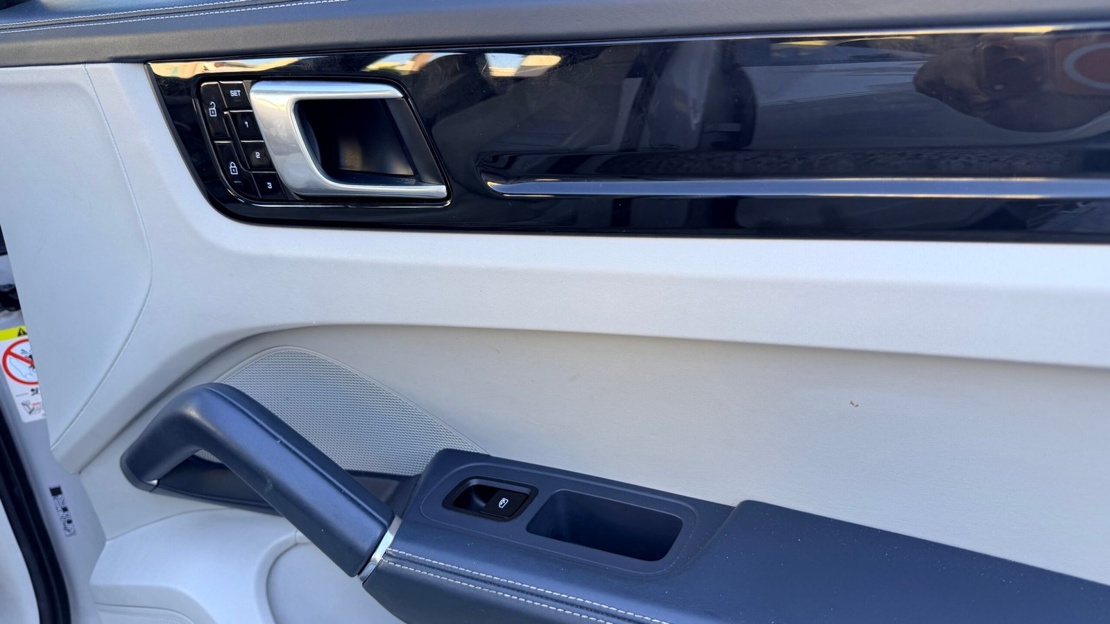 PORCHE CAYENNE COUPE 3.0 V6 E-HYBRID 462 CH