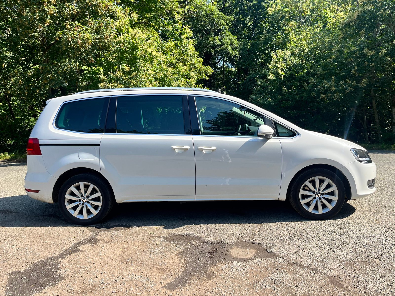 VOLKSWAGEN Sharan 2.0 TDi DSG6 170 CARAT 1ere MAIN
