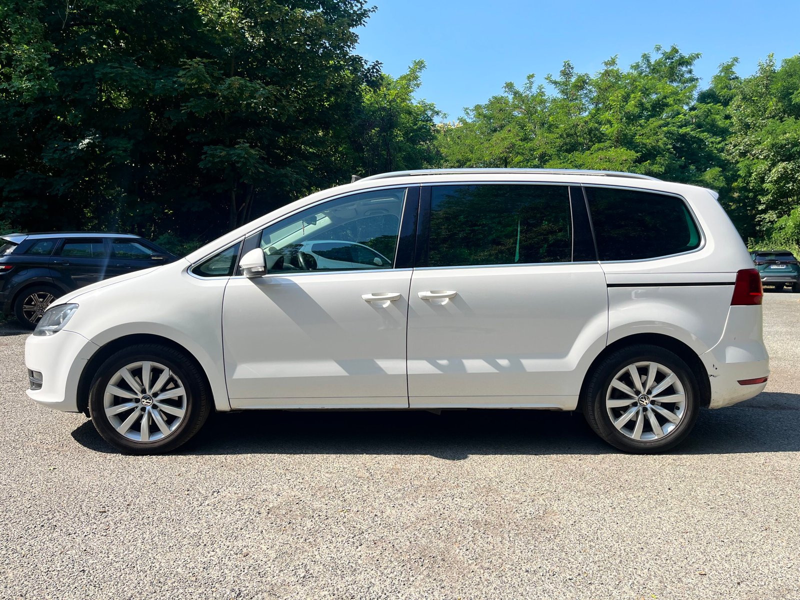 VOLKSWAGEN Sharan 2.0 TDi DSG6 170 CARAT 1ere MAIN