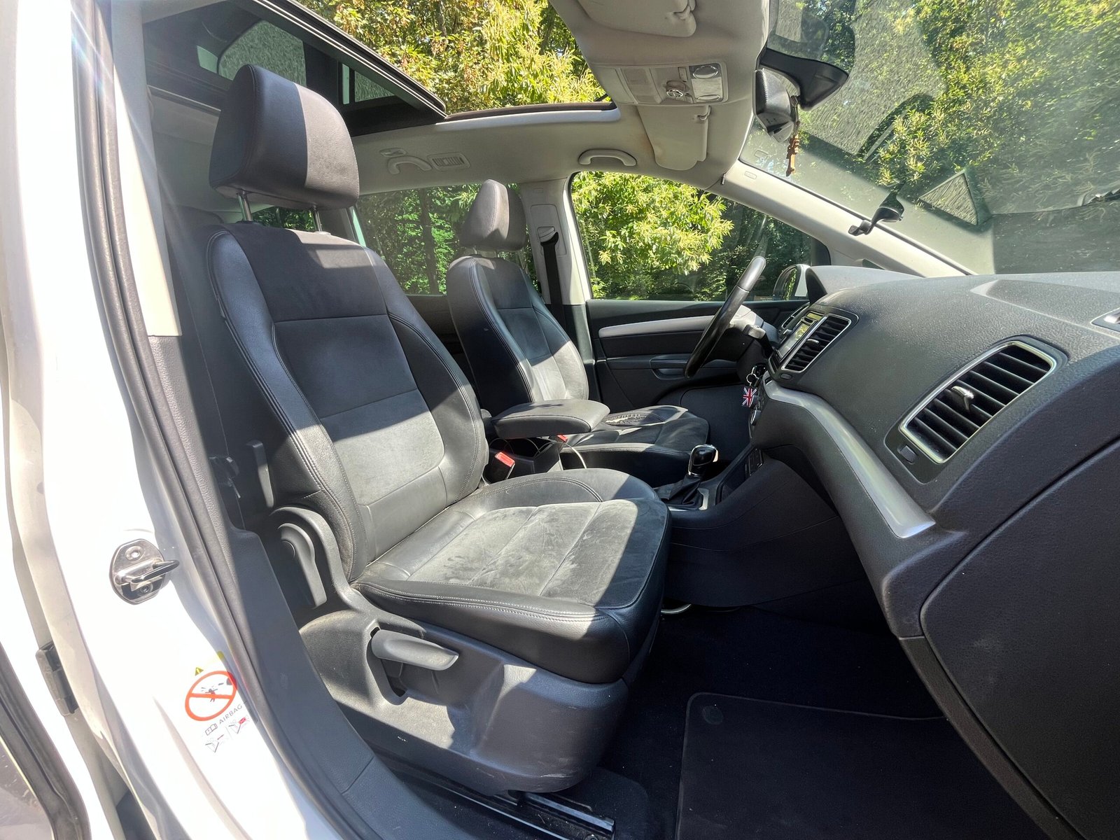 VOLKSWAGEN Sharan 2.0 TDi DSG6 170 CARAT 1ere MAIN