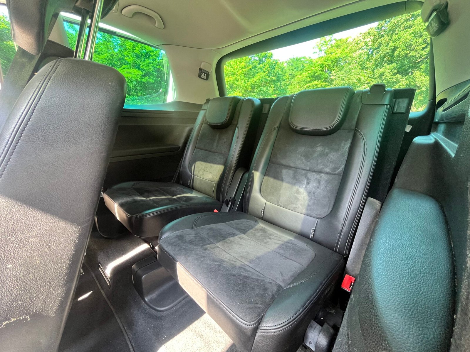 VOLKSWAGEN Sharan 2.0 TDi DSG6 170 CARAT 1ere MAIN