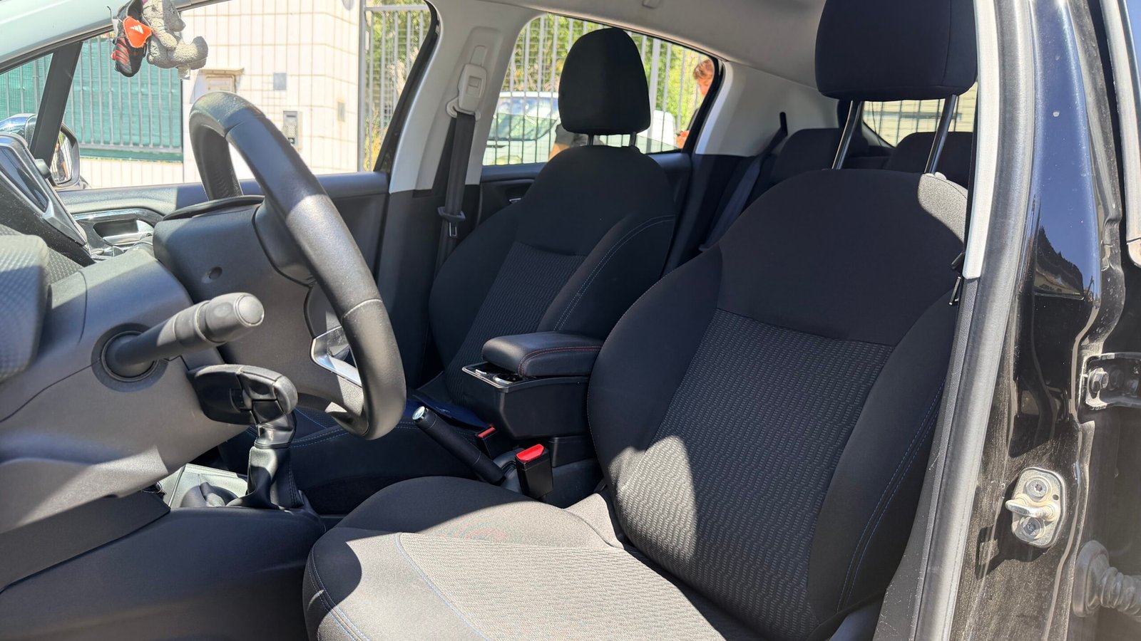 PEUGEOT 208 1.2 PURETECH STYLE 2017
