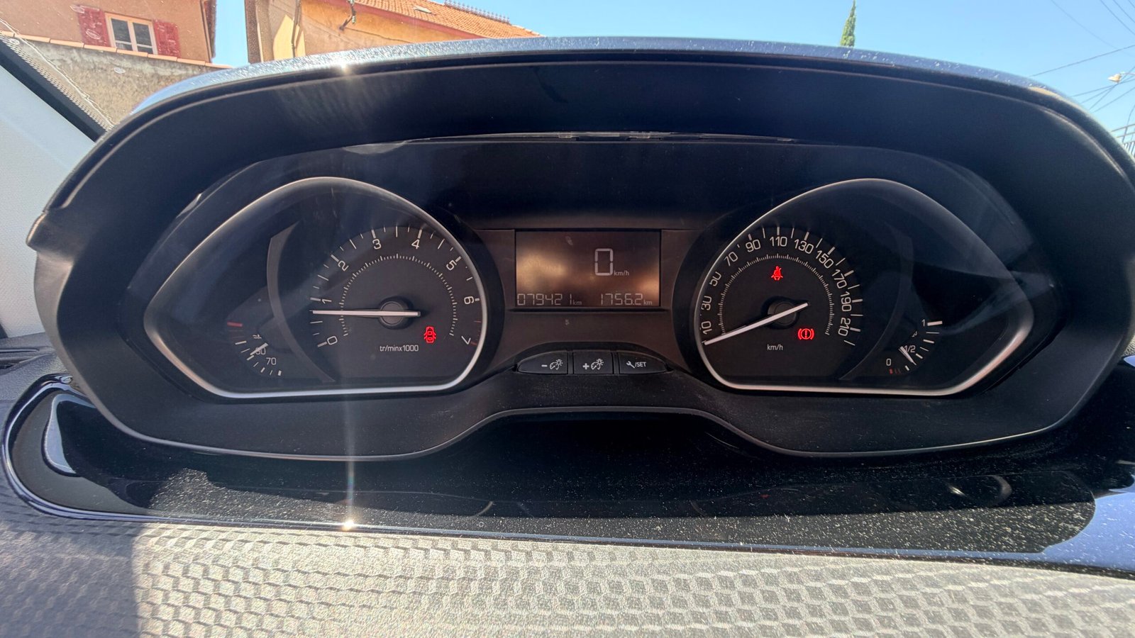 PEUGEOT 208 1.2 PURETECH STYLE 2017