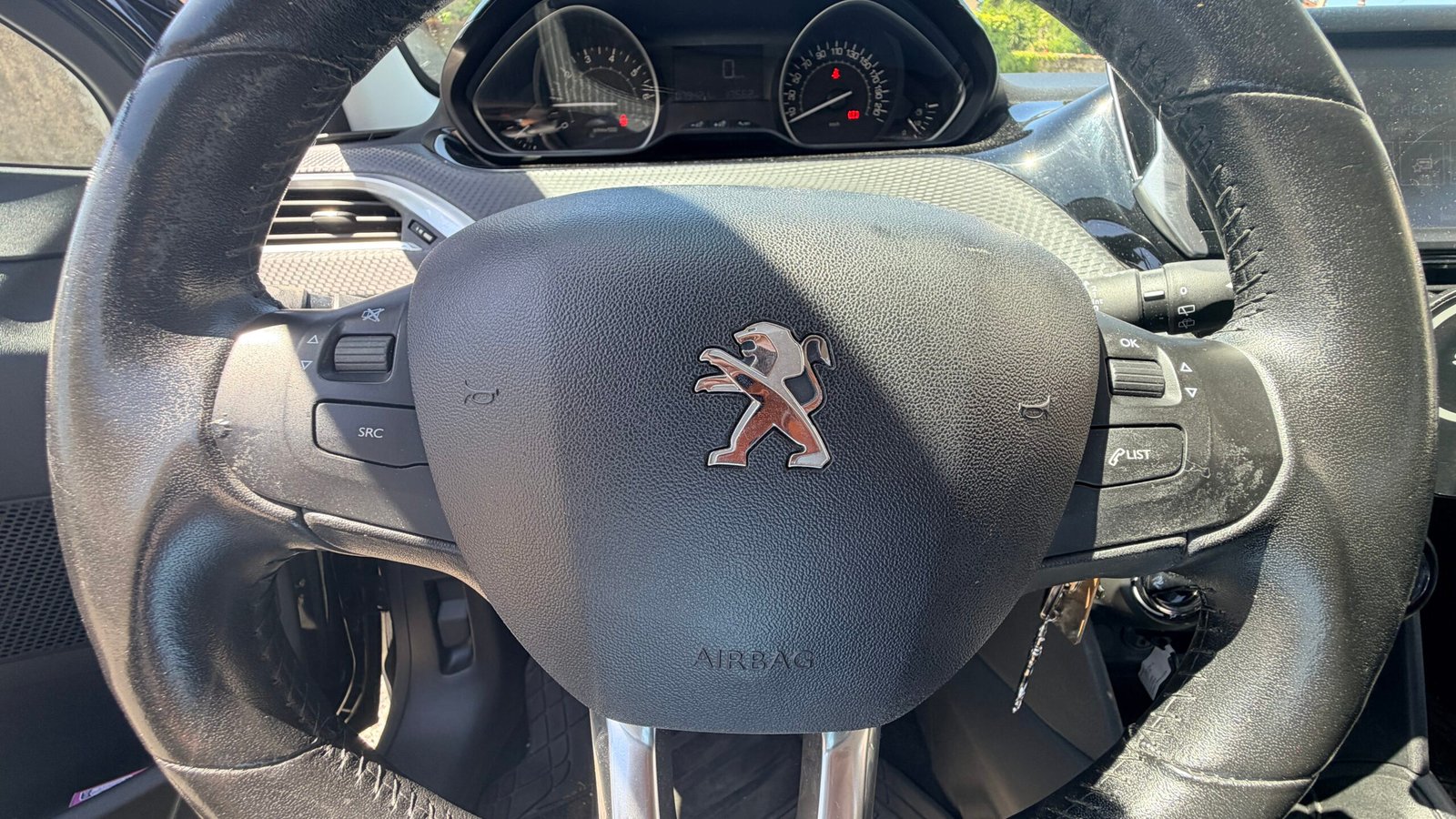 PEUGEOT 208 1.2 PURETECH STYLE 2017