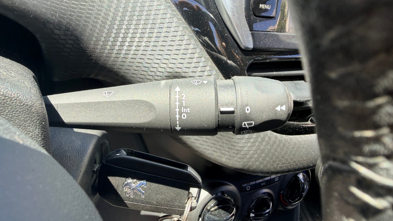 PEUGEOT 208 1.2 PURETECH STYLE 2017