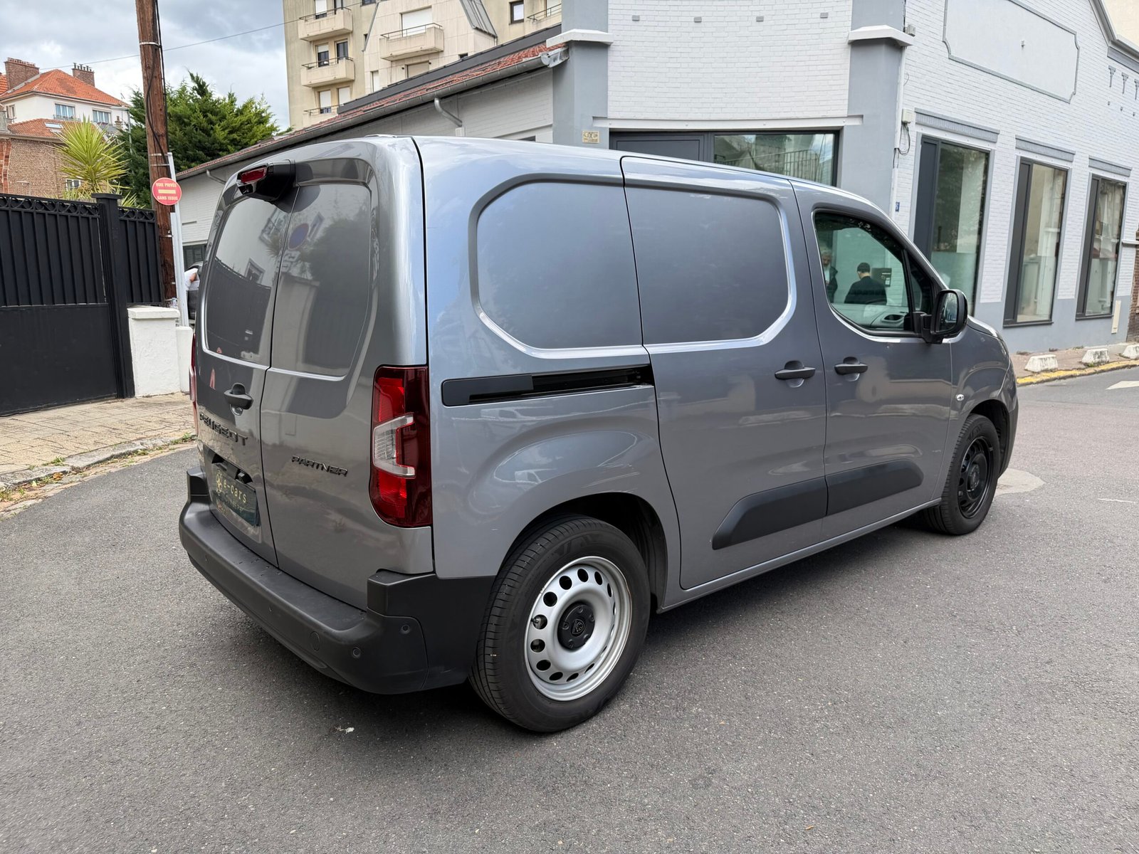 PEUGEOT Partner 131ch boîte automatique