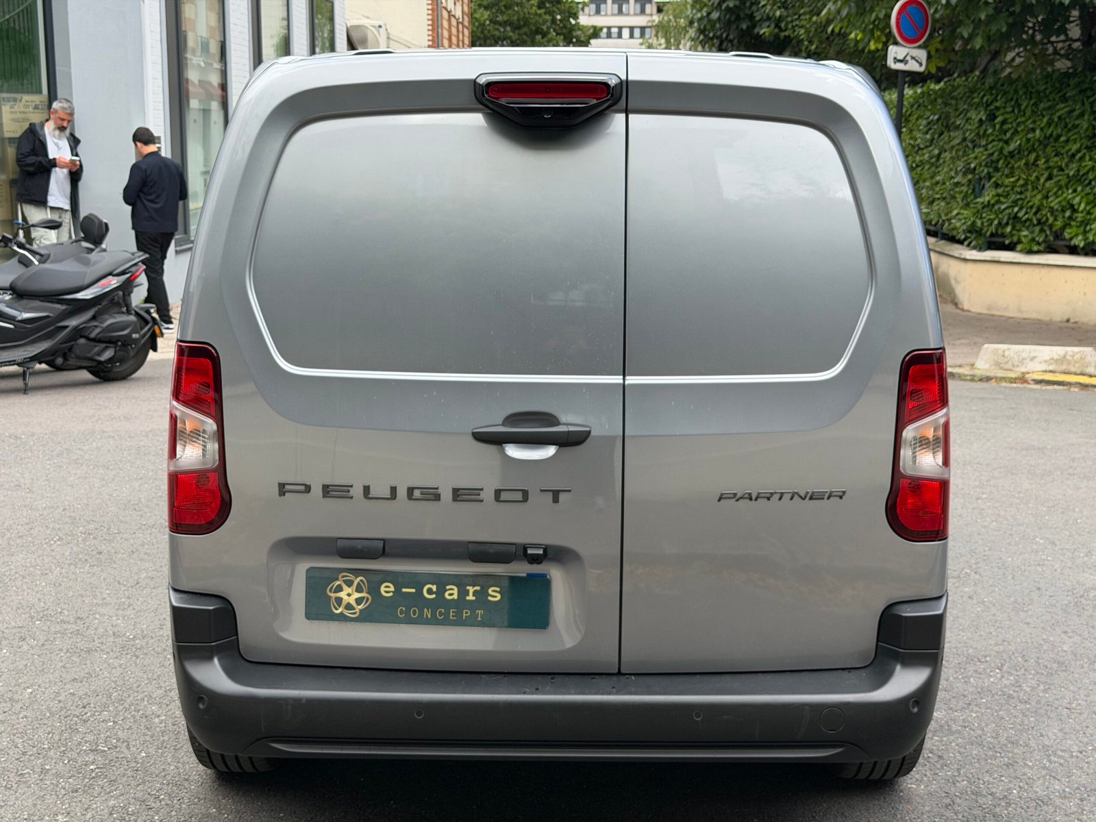 PEUGEOT Partner 131ch boîte automatique