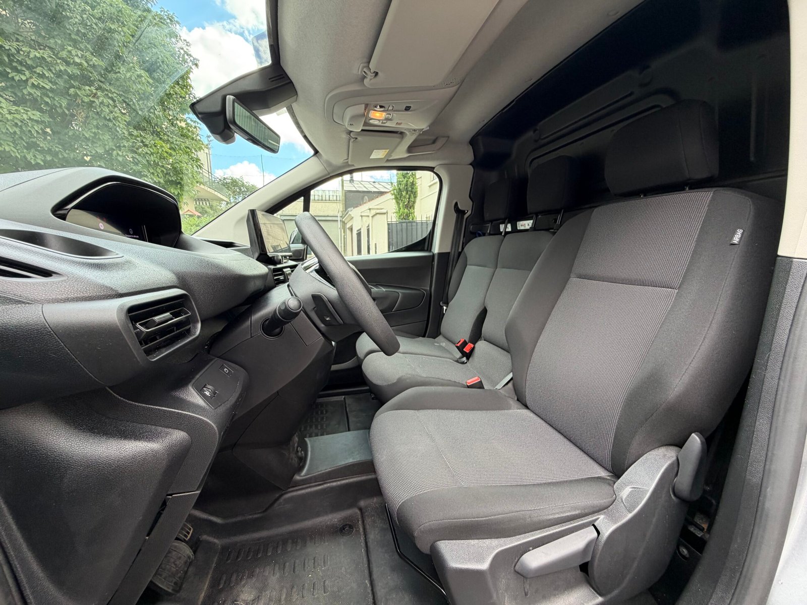 PEUGEOT Partner 131ch boîte automatique