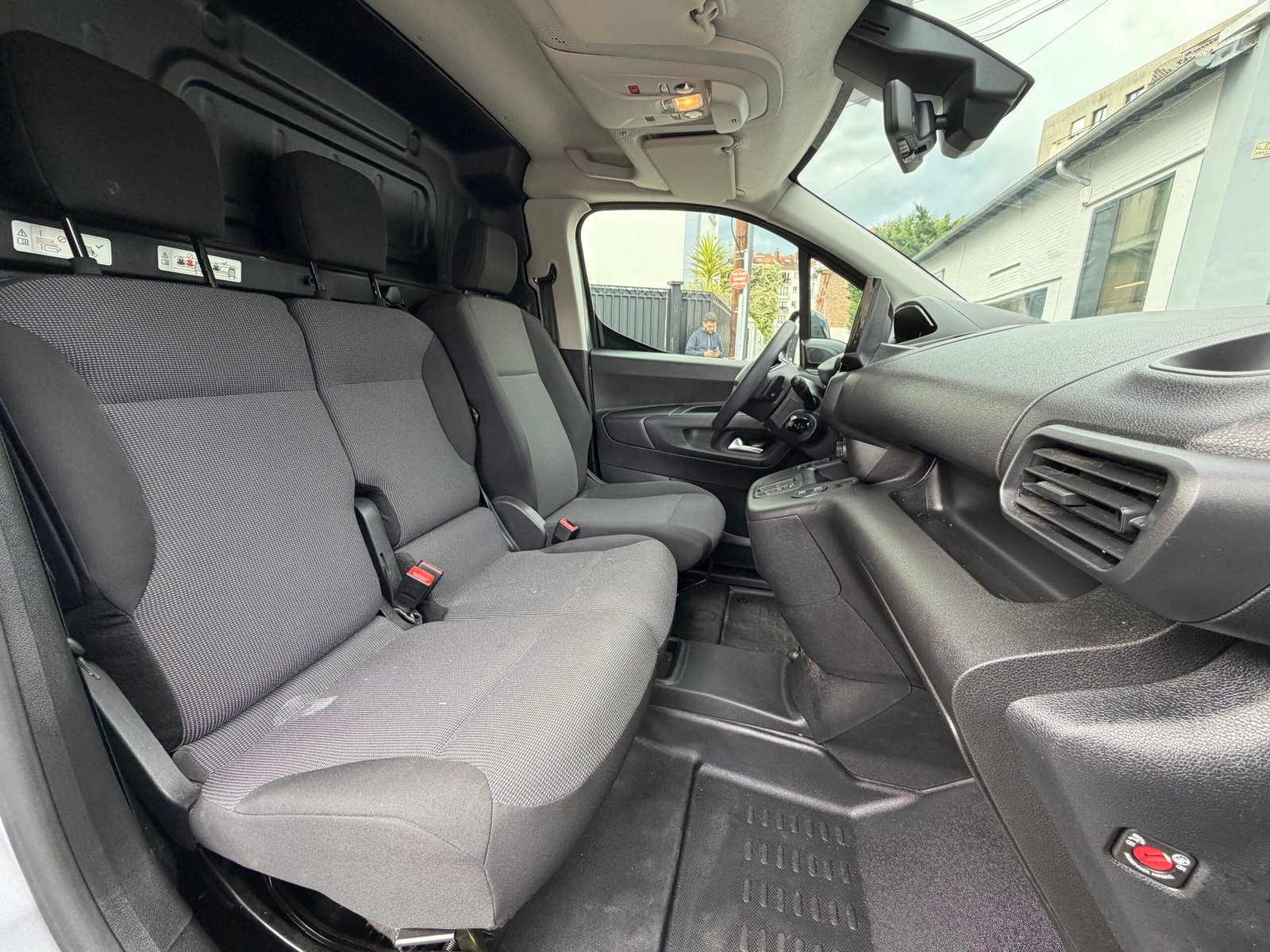 PEUGEOT Partner 131ch boîte automatique
