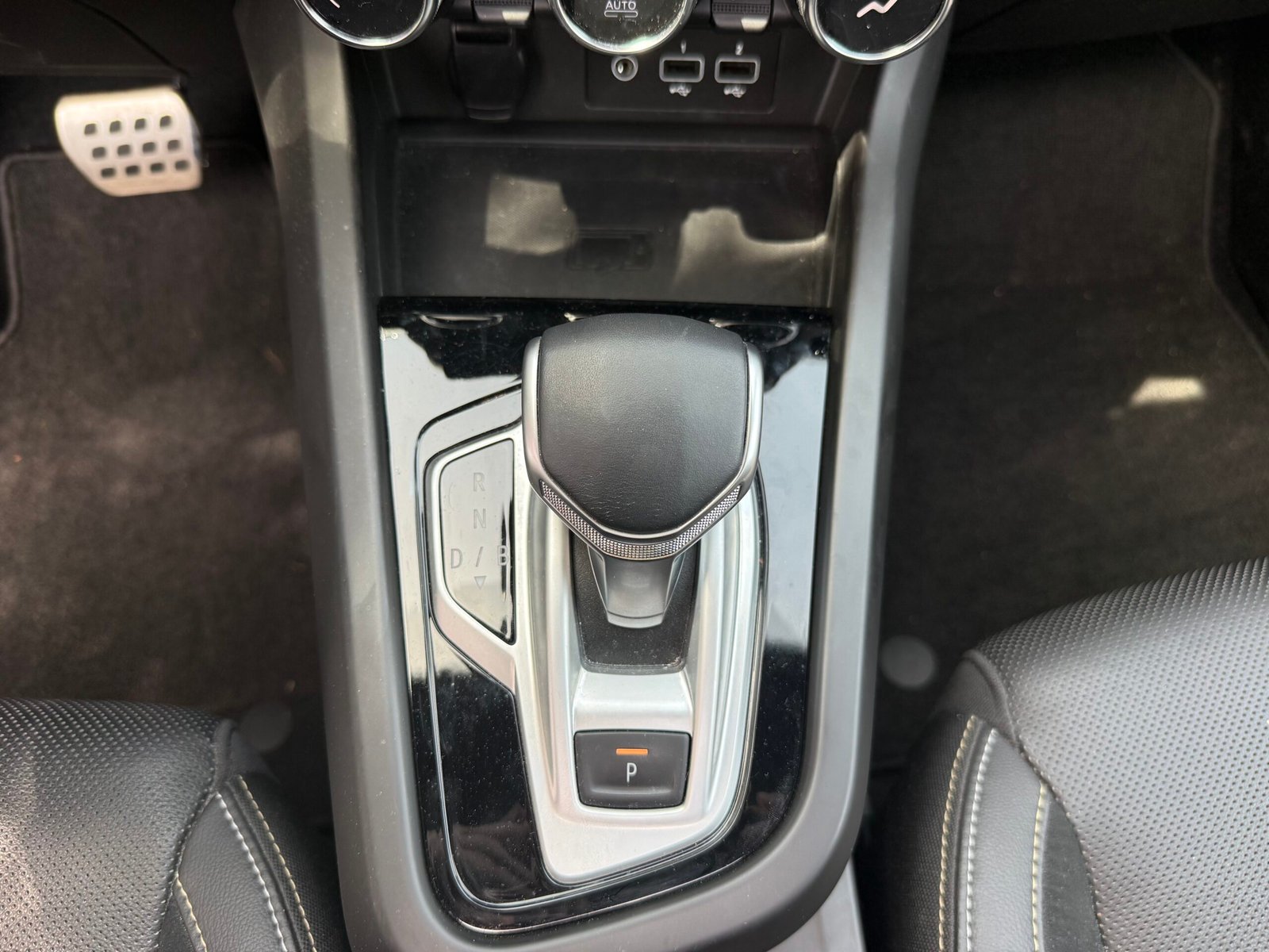 RENAULT Arkana E-TECH 1.6 i 16V GPF 145 Hybrid S&S 94 cv Boîte auto Engineered
