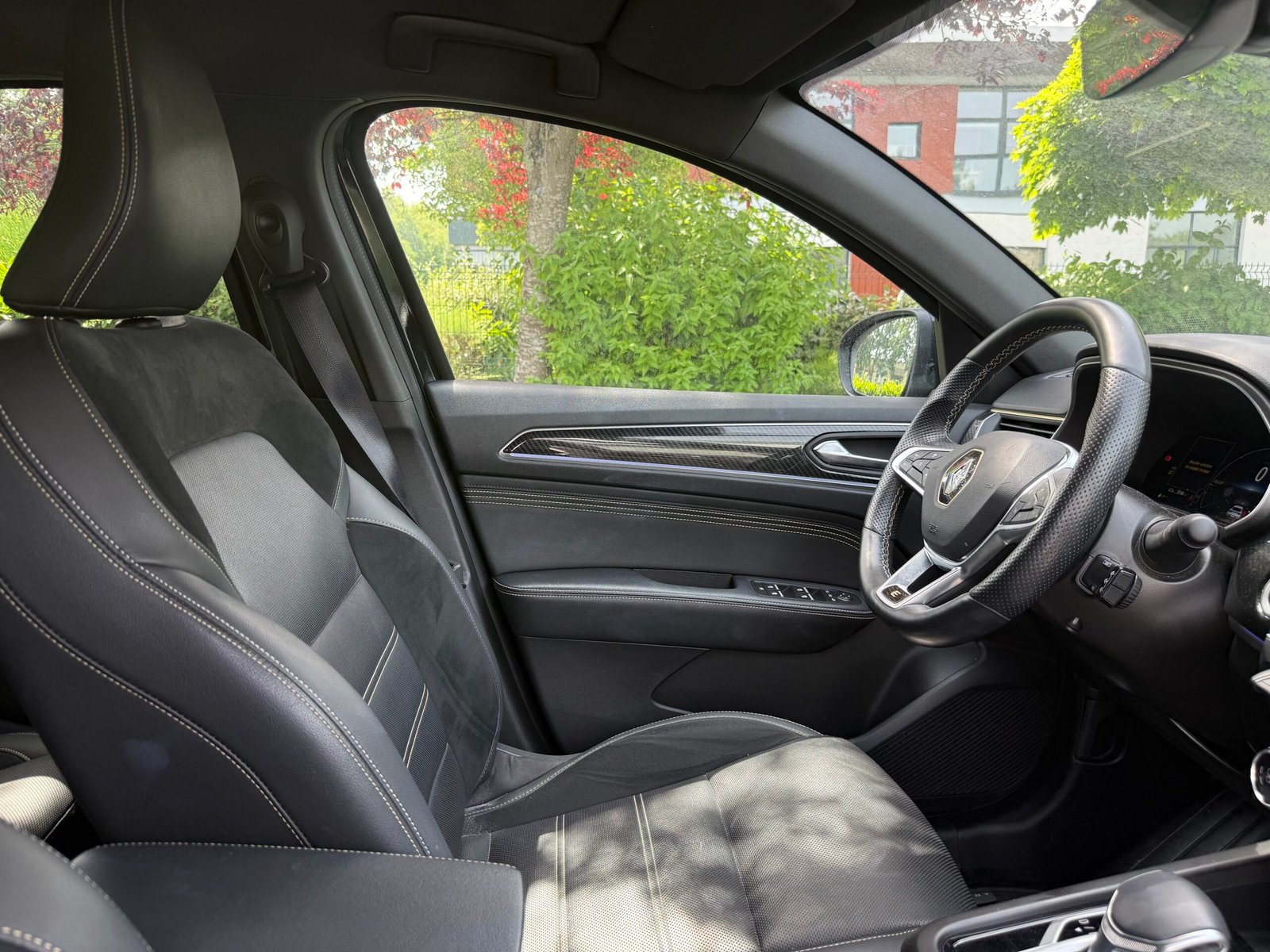 RENAULT Arkana E-TECH 1.6 i 16V GPF 145 Hybrid S&S 94 cv Boîte auto Engineered