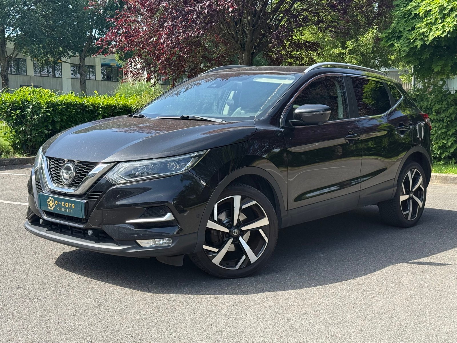 NISSAN Qashqai II Phase 2 1.2 DIG-T 16V 2WD Xtronic CVT S&S 115 cv Boîte auto Tekna