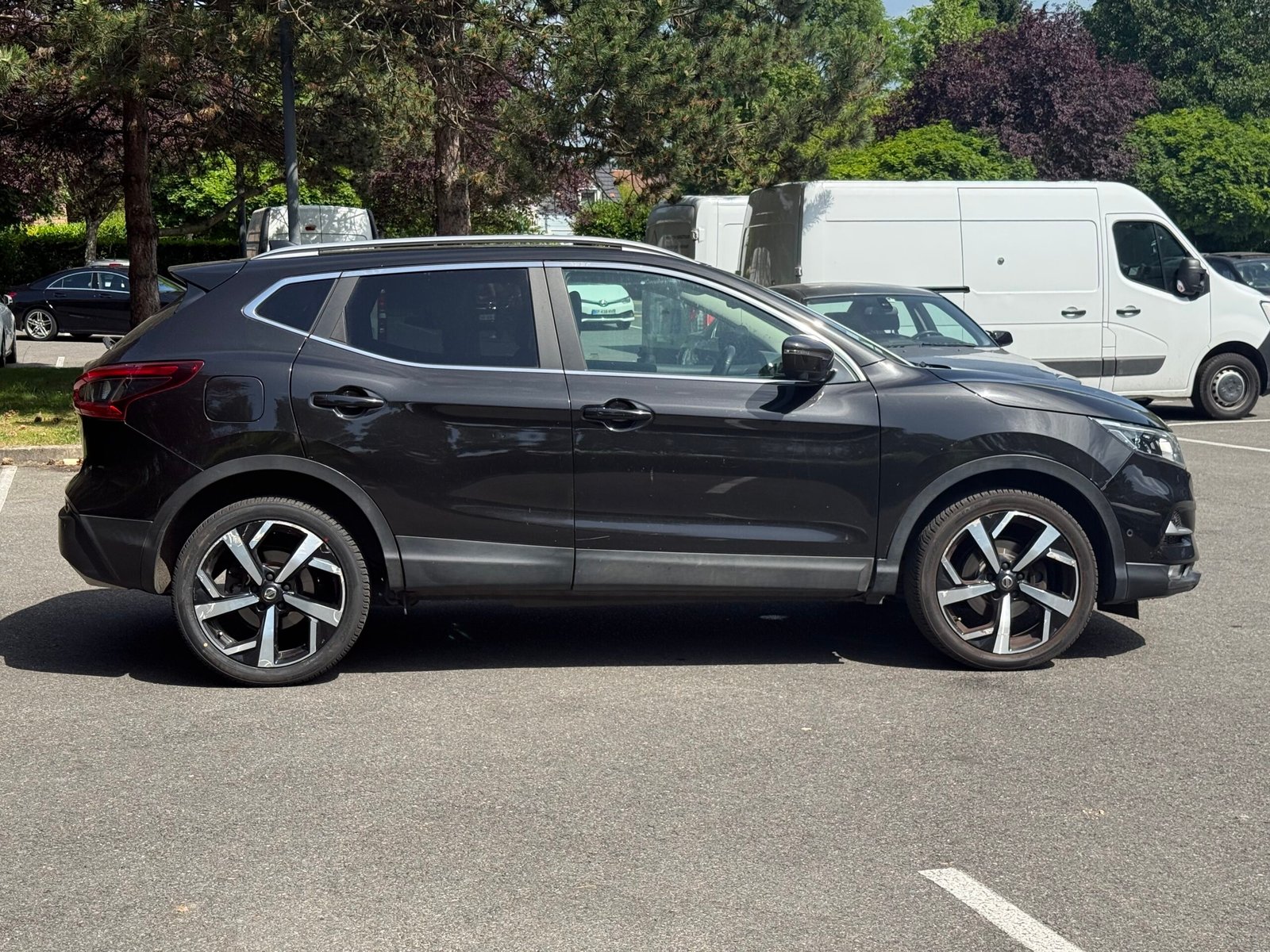 NISSAN Qashqai II Phase 2 1.2 DIG-T 16V 2WD Xtronic CVT S&S 115 cv Boîte auto Tekna